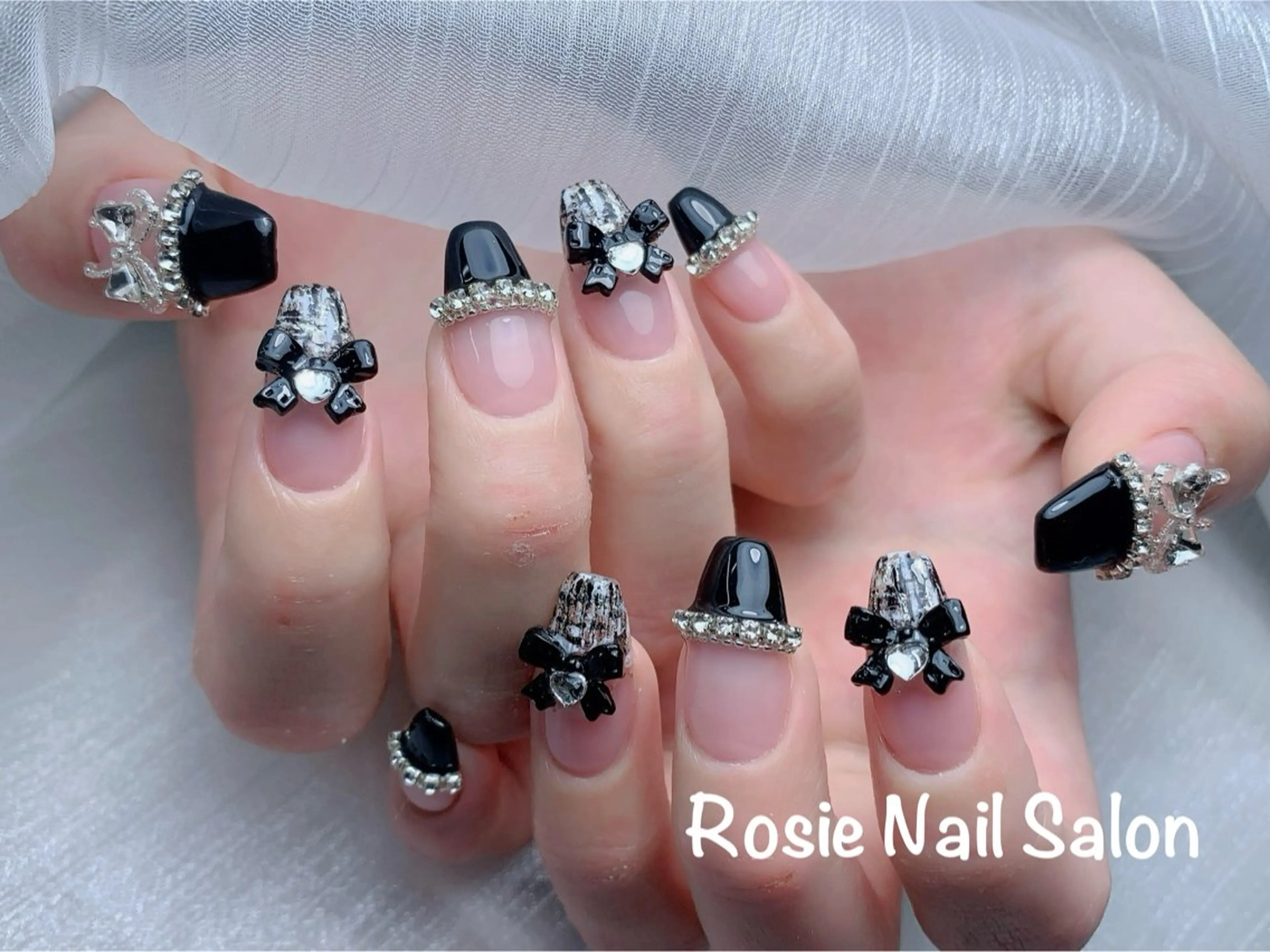 ミディアム Rosie Nail サロン南越谷のネイルデザイン