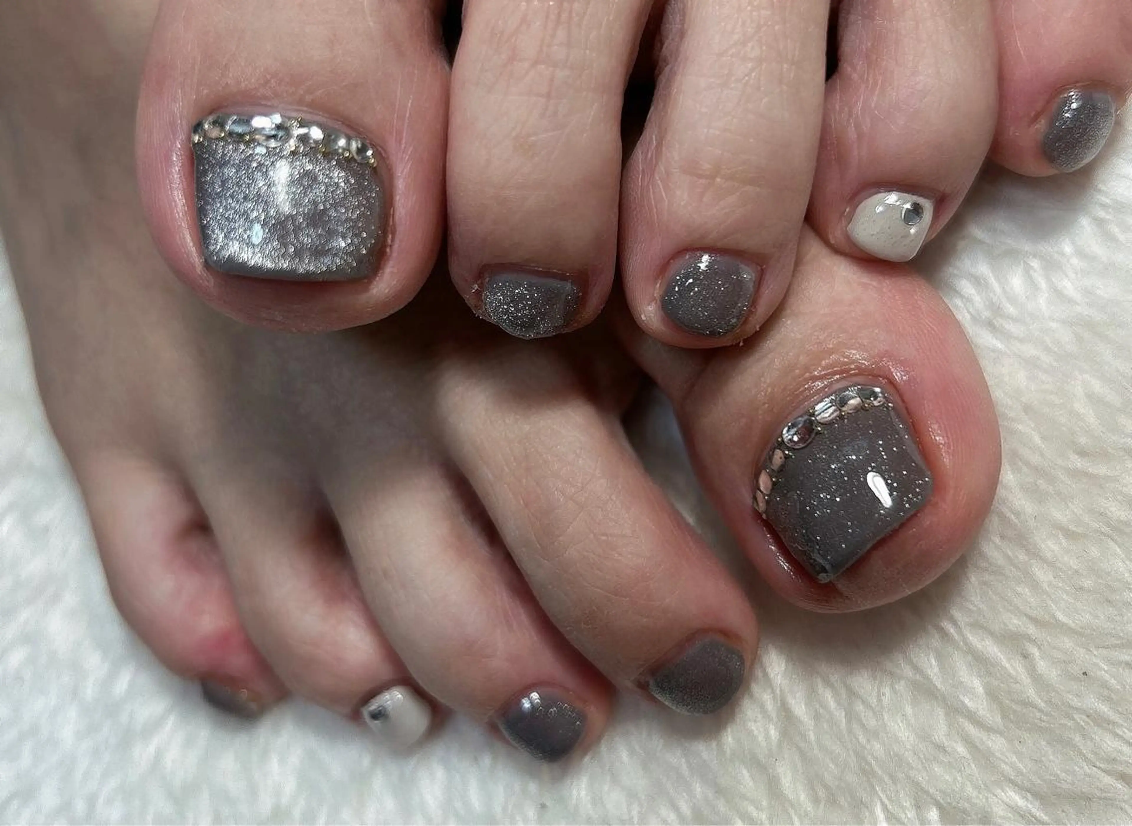 ネイル ジェルネイル マグネットネイル フットネイル reve あやののネイルデザイン