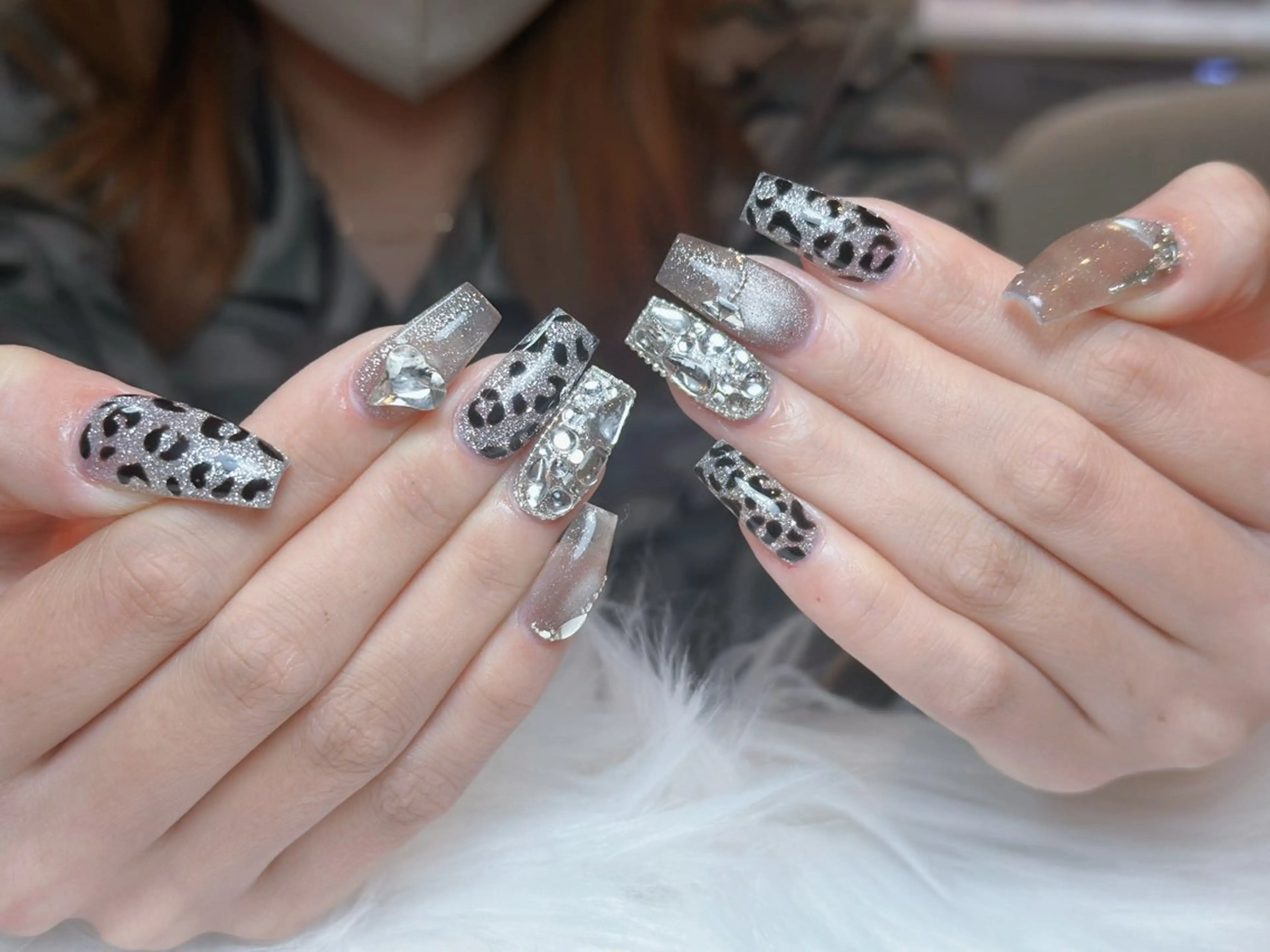 ネイル アートネイル ジェルネイル ニュアンスネイル シンプルネイル ネイルチップ ハンドネイル Nienail_ Luxeのネイルデザイン