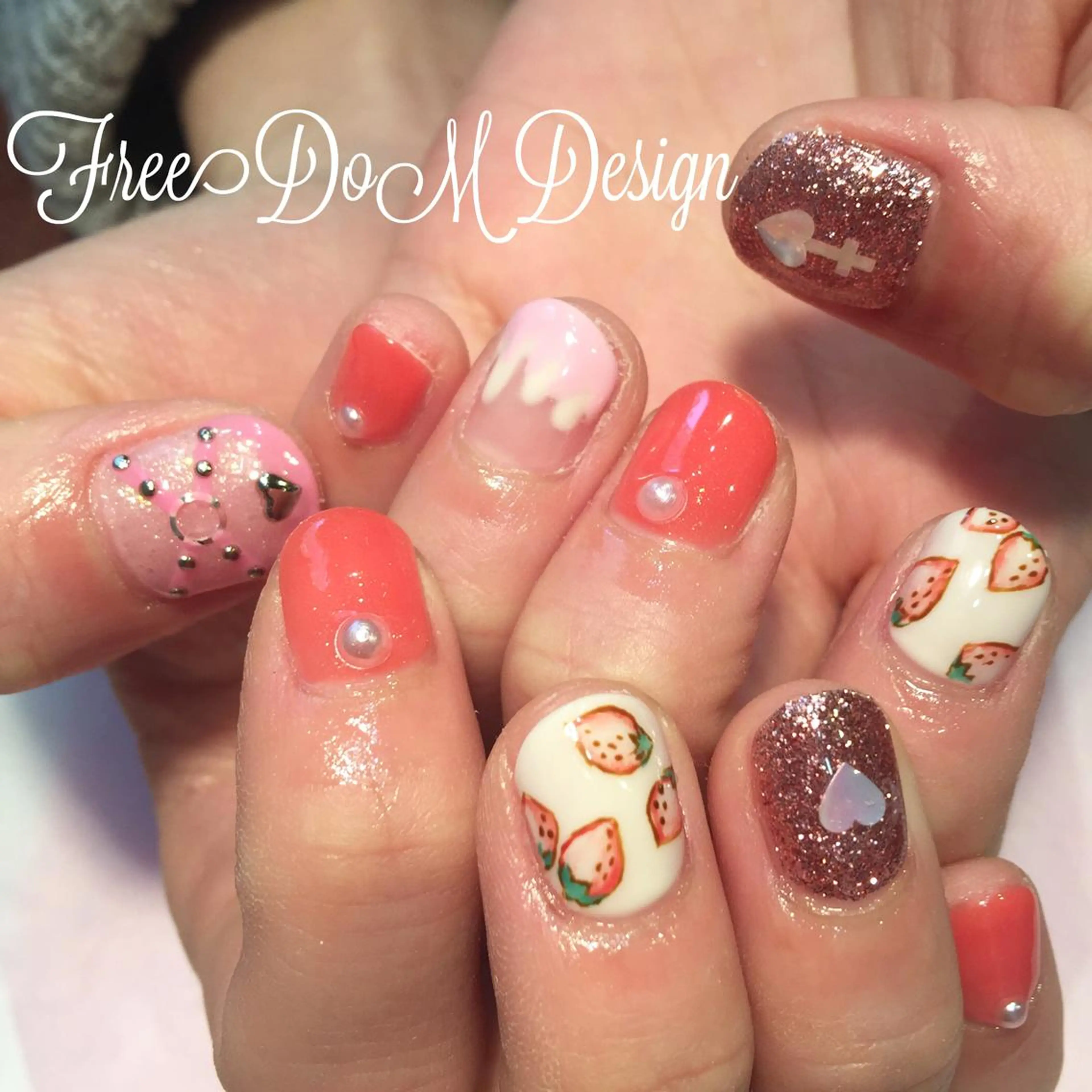 ネイル アートネイル ＦreeDoＭ   Design所属・W KUMIのネイルデザイン