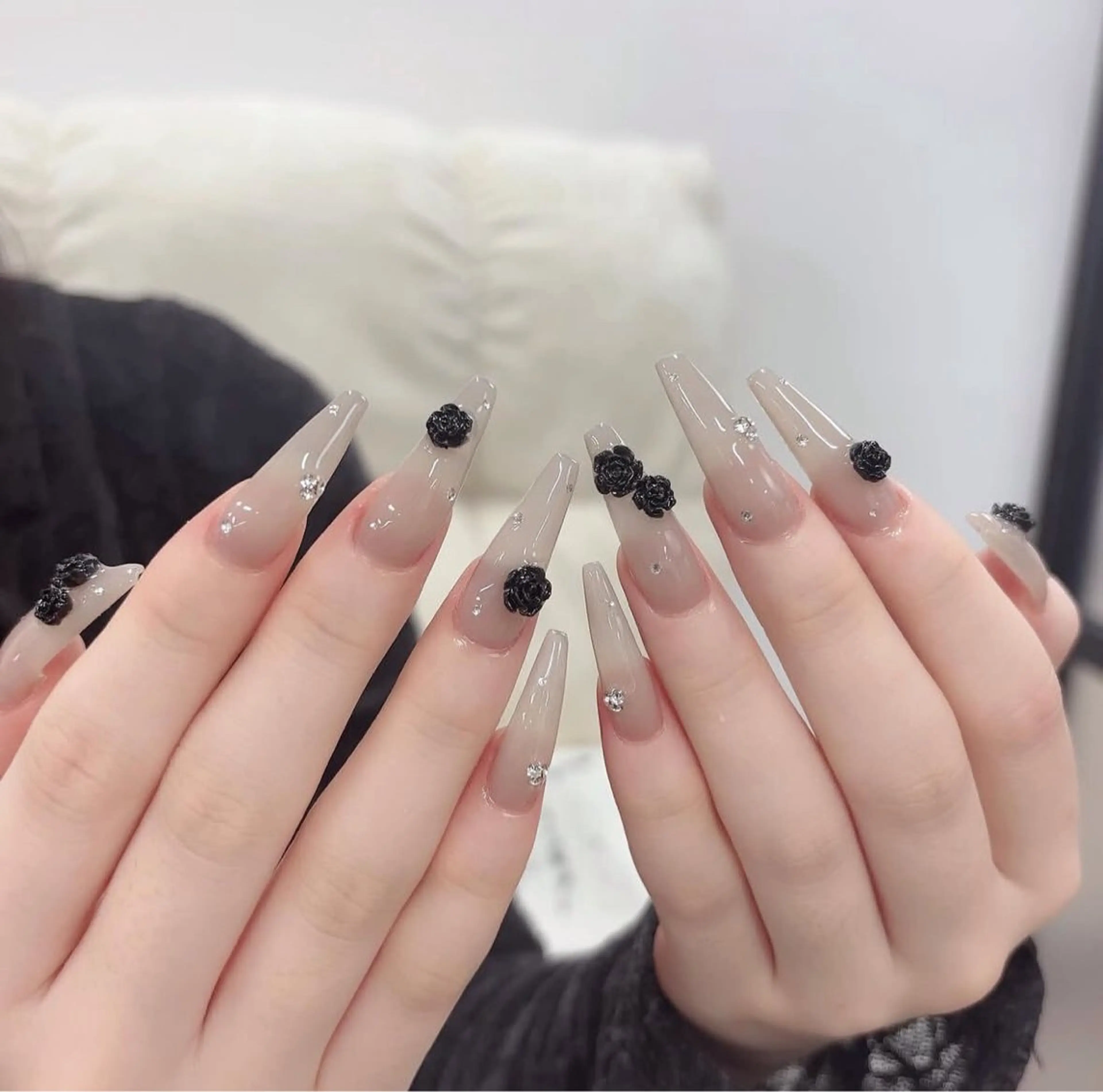 ネイル 長さ出し グラデーション キラキラネイル 韓国ネイル ラメ(グリッター) ハンドネイル ハンドケア Chisa Nail Studio所属・チ サのネイルデザイン