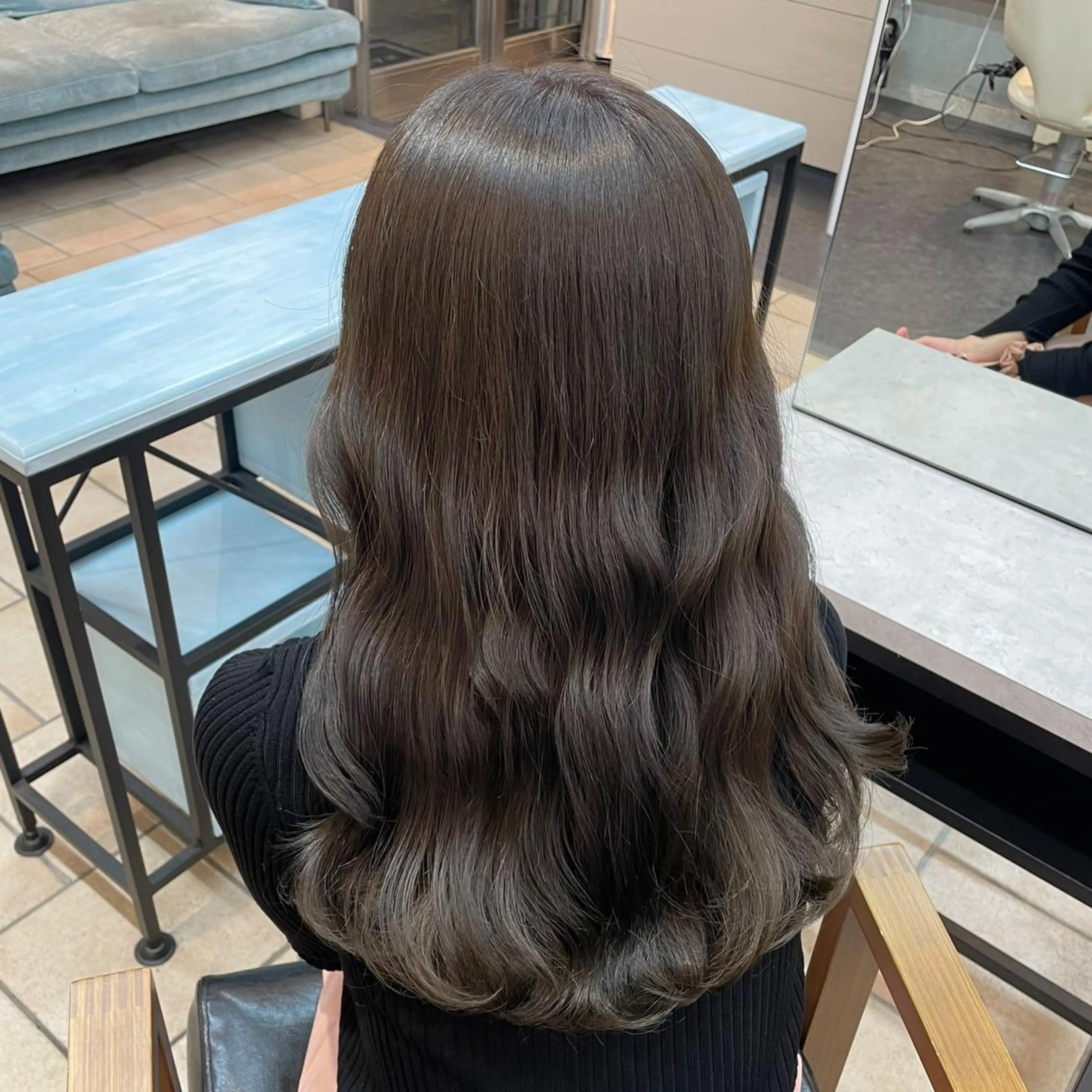 ロング カラー 髪質改善 トリートメント ブリーチなしピンク 赤井龍斗のヘアスタイル