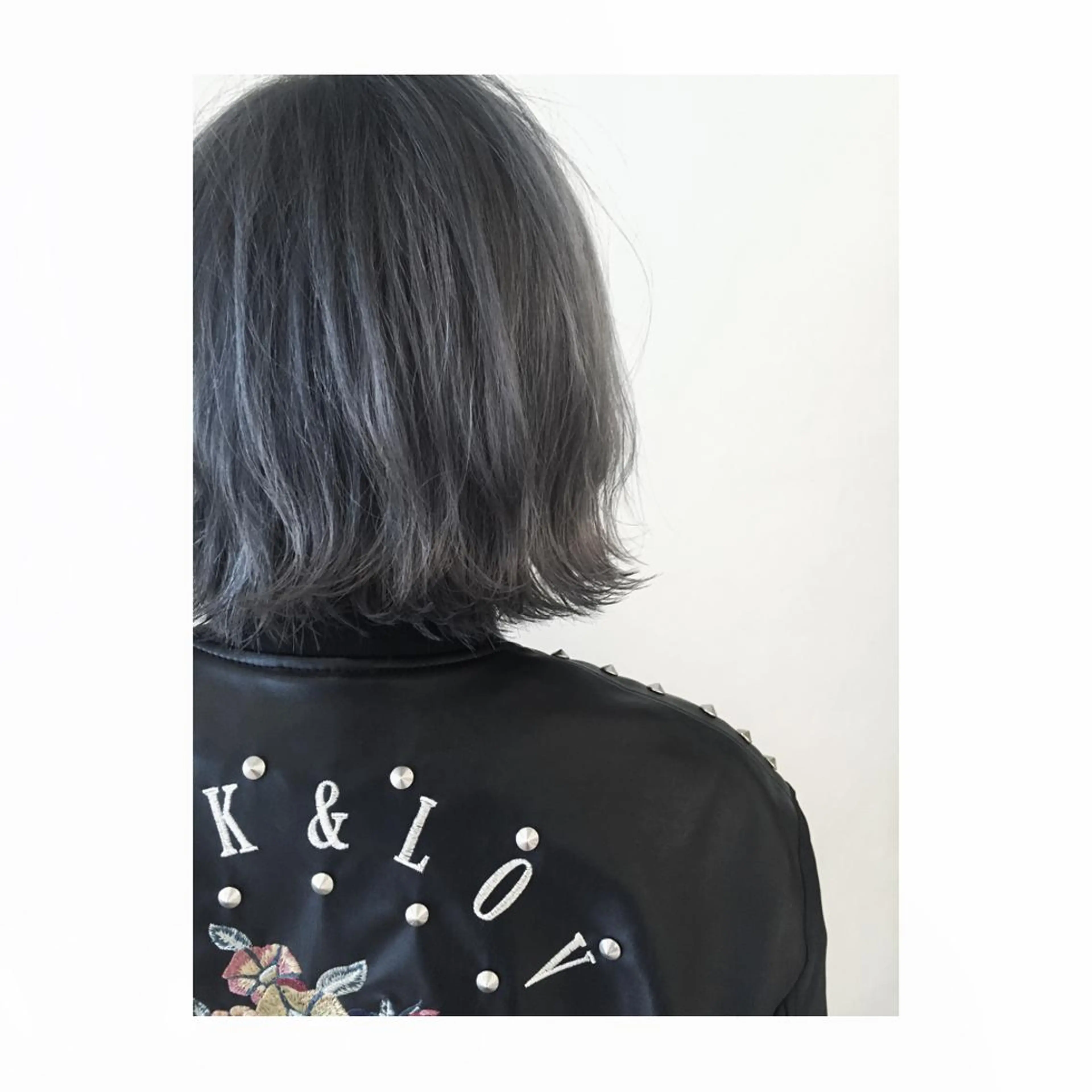 ミディアム 加藤 利基のヘアスタイル