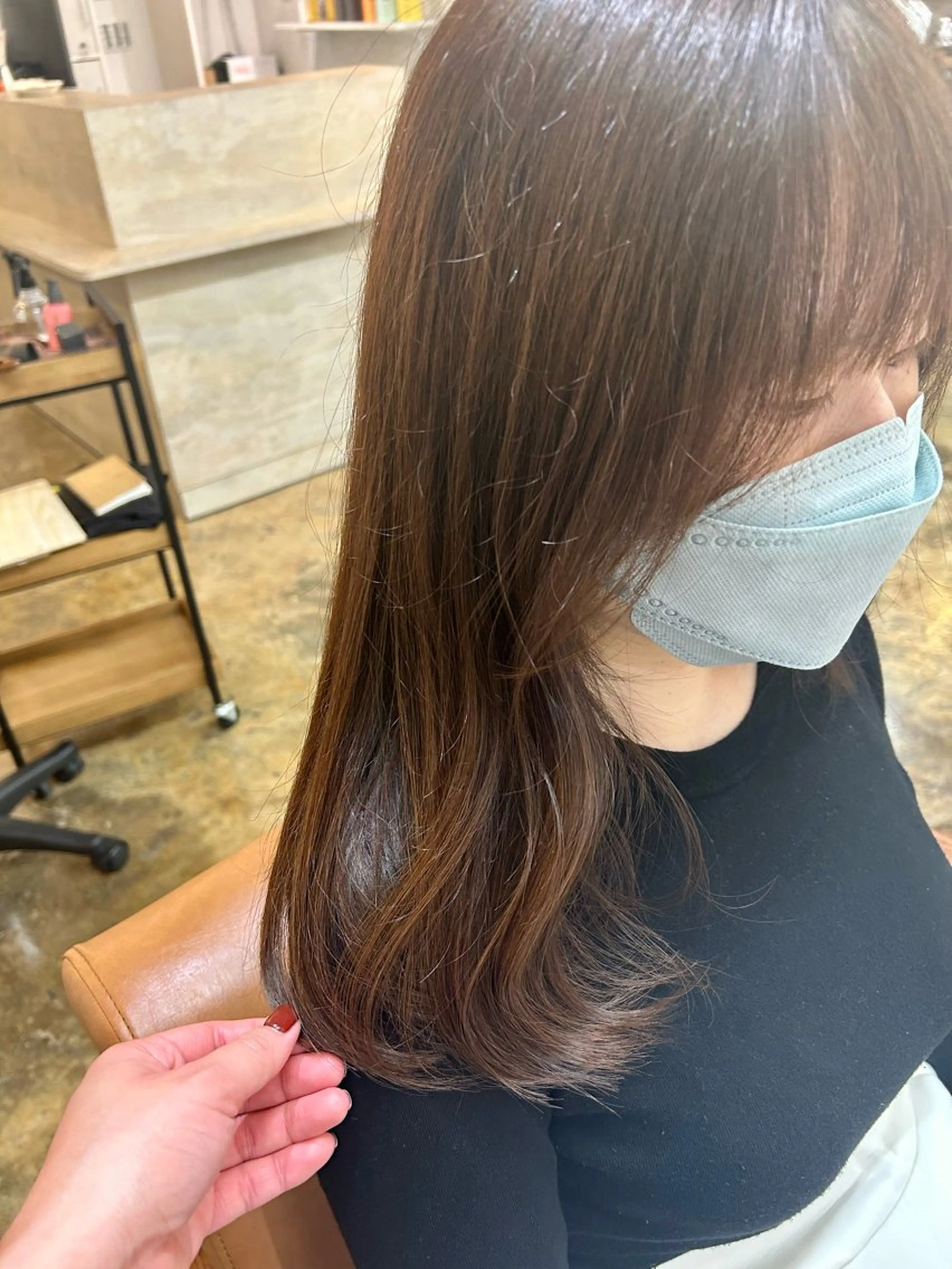 セミロング スギ リンカのヘアスタイル