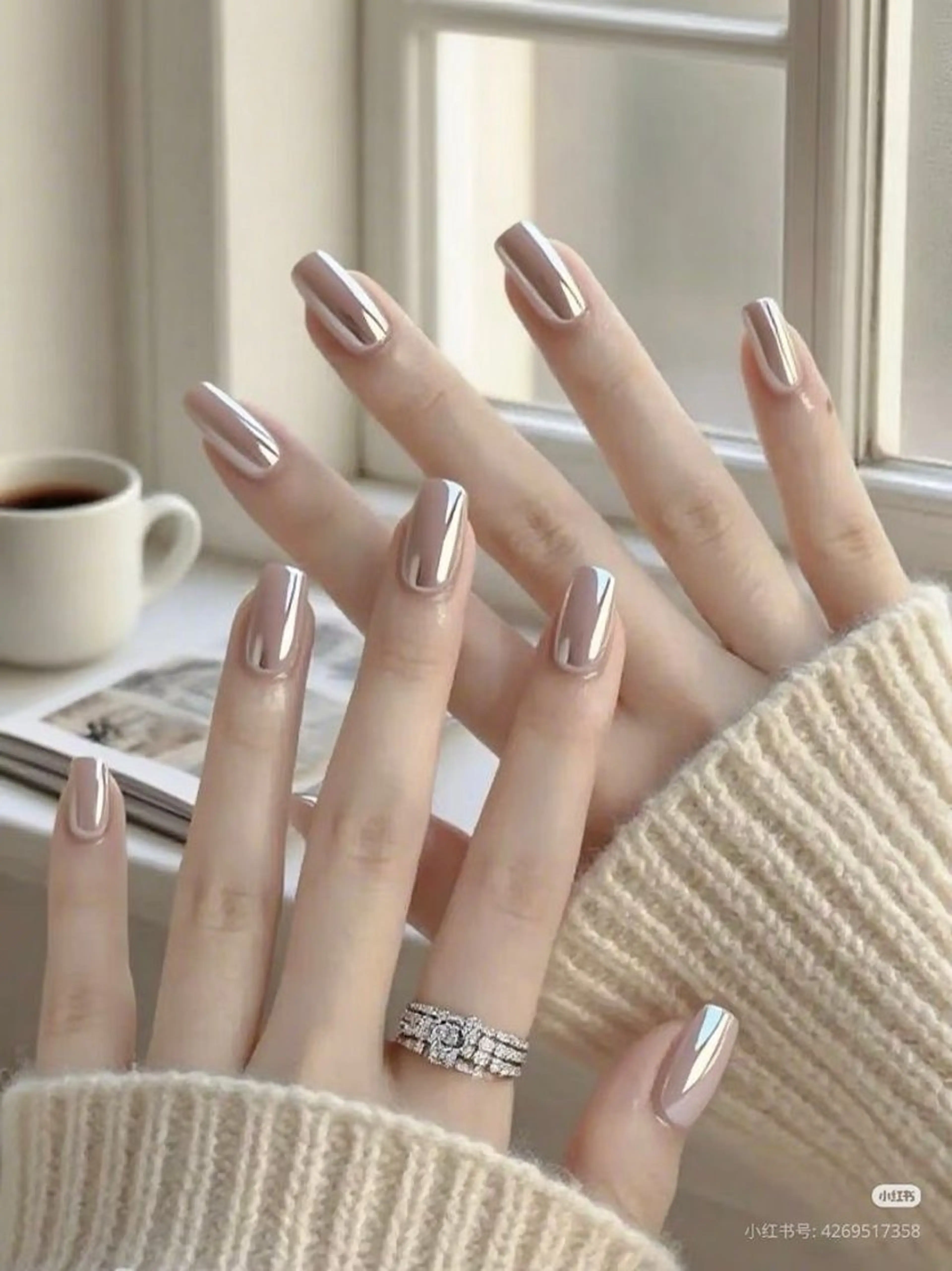 ネイル フレンチネイル キラキラネイル マグネットネイル ミラーネイル ニュアンスネイル ハンドネイル Tira Nailのネイルデザイン