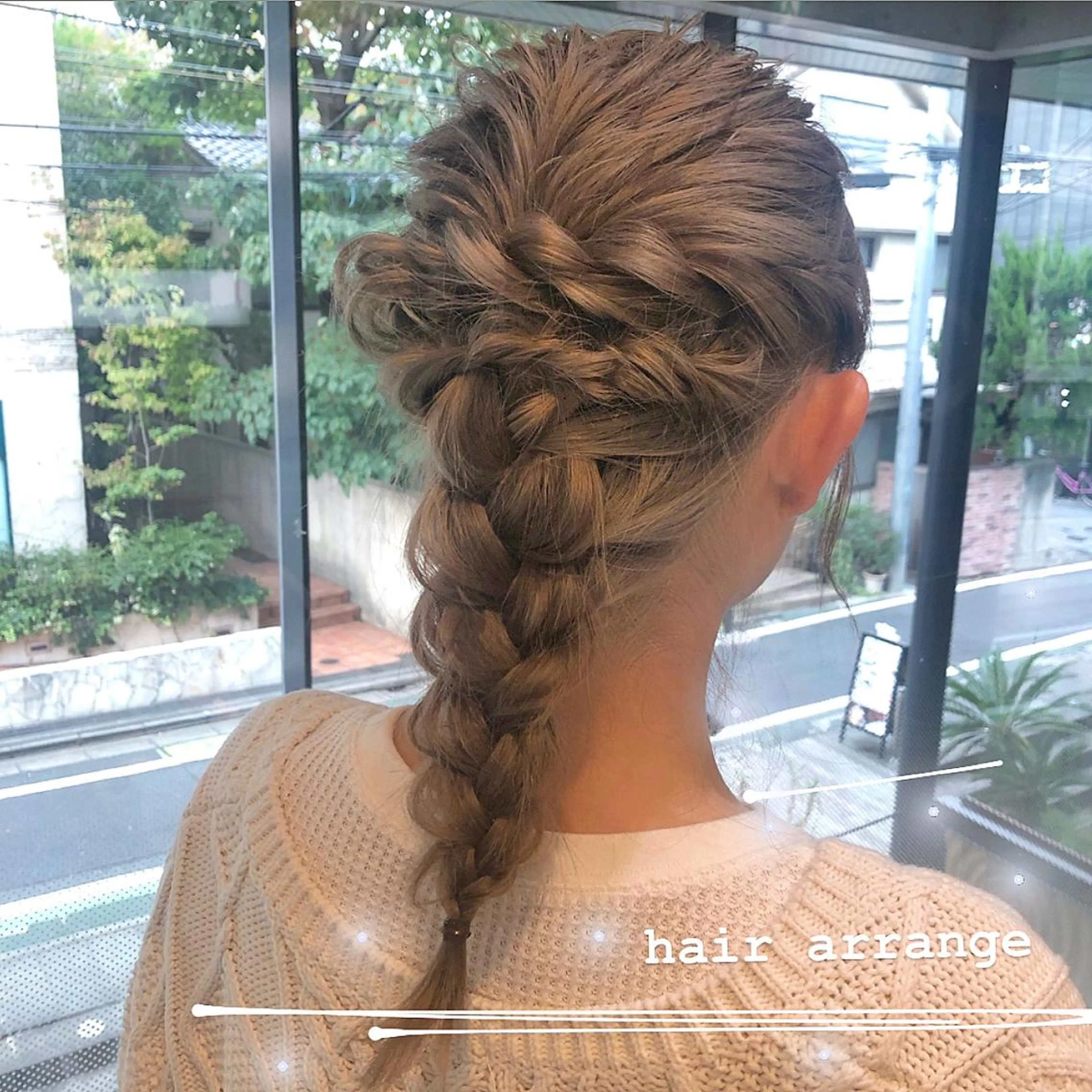 ミディアム カラー パーマ ヘアアレンジ ヘアセット apish aoyama所属・武 愛子の眉毛・アイブロウイメージ