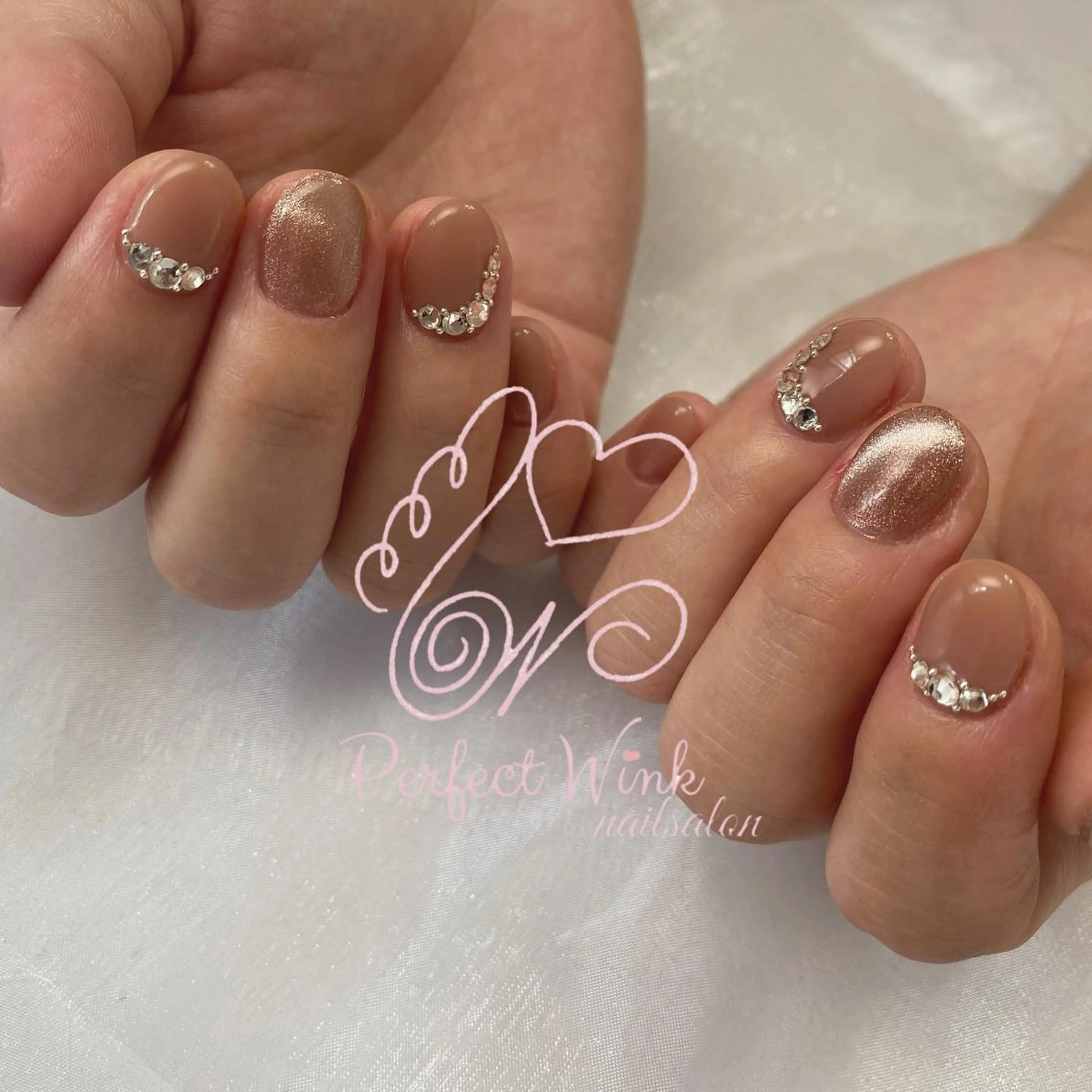 ネイル フレンチネイル ジェルネイル グラデーション キラキラネイル ラメ(グリッター) ハンドネイル 💅Perfect Wink RUI🌈のネイルデザイン