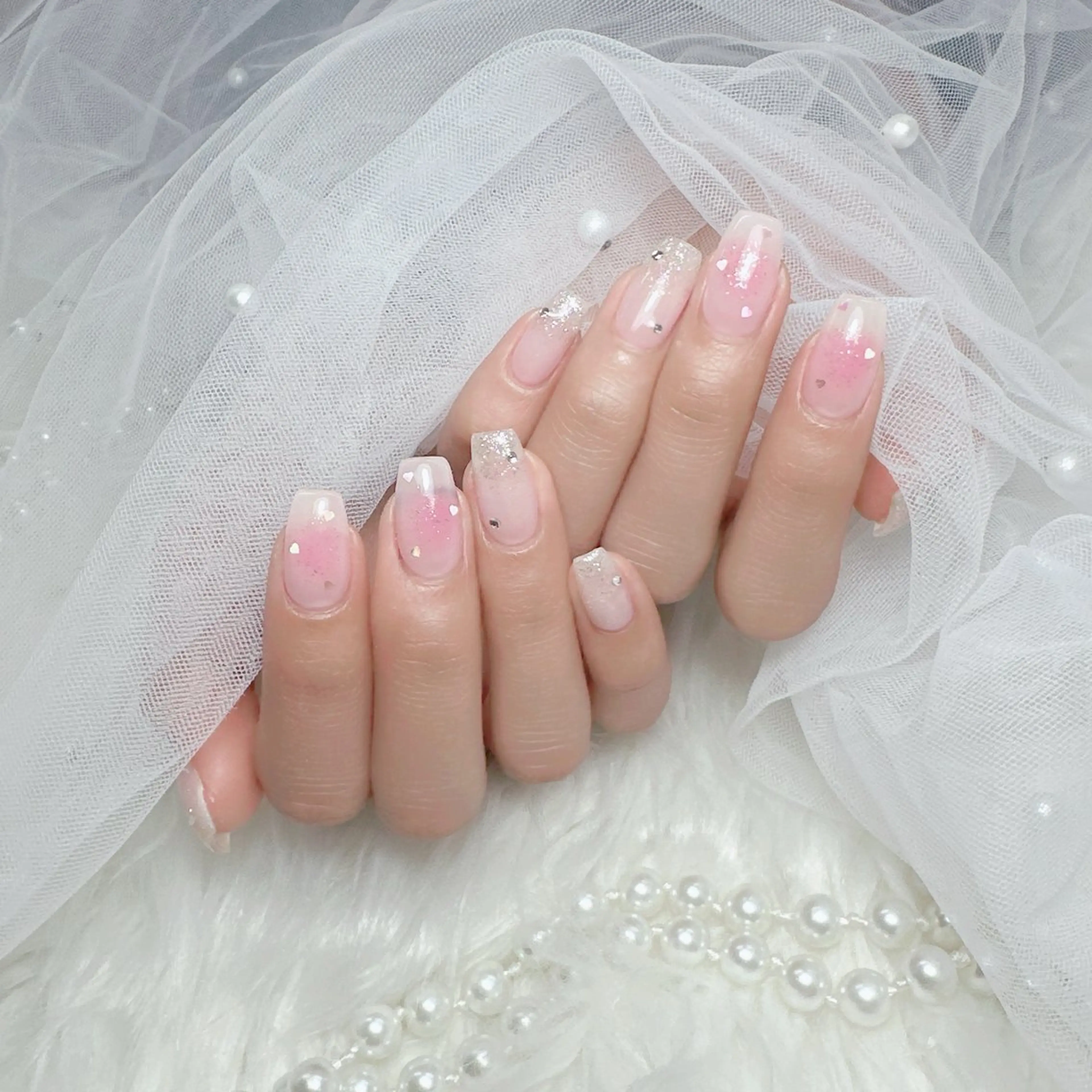 ネイル アートネイル ジェルネイル グラデーション キラキラネイル ラメ(グリッター) ハンドネイル Viola. 優花のネイルデザイン