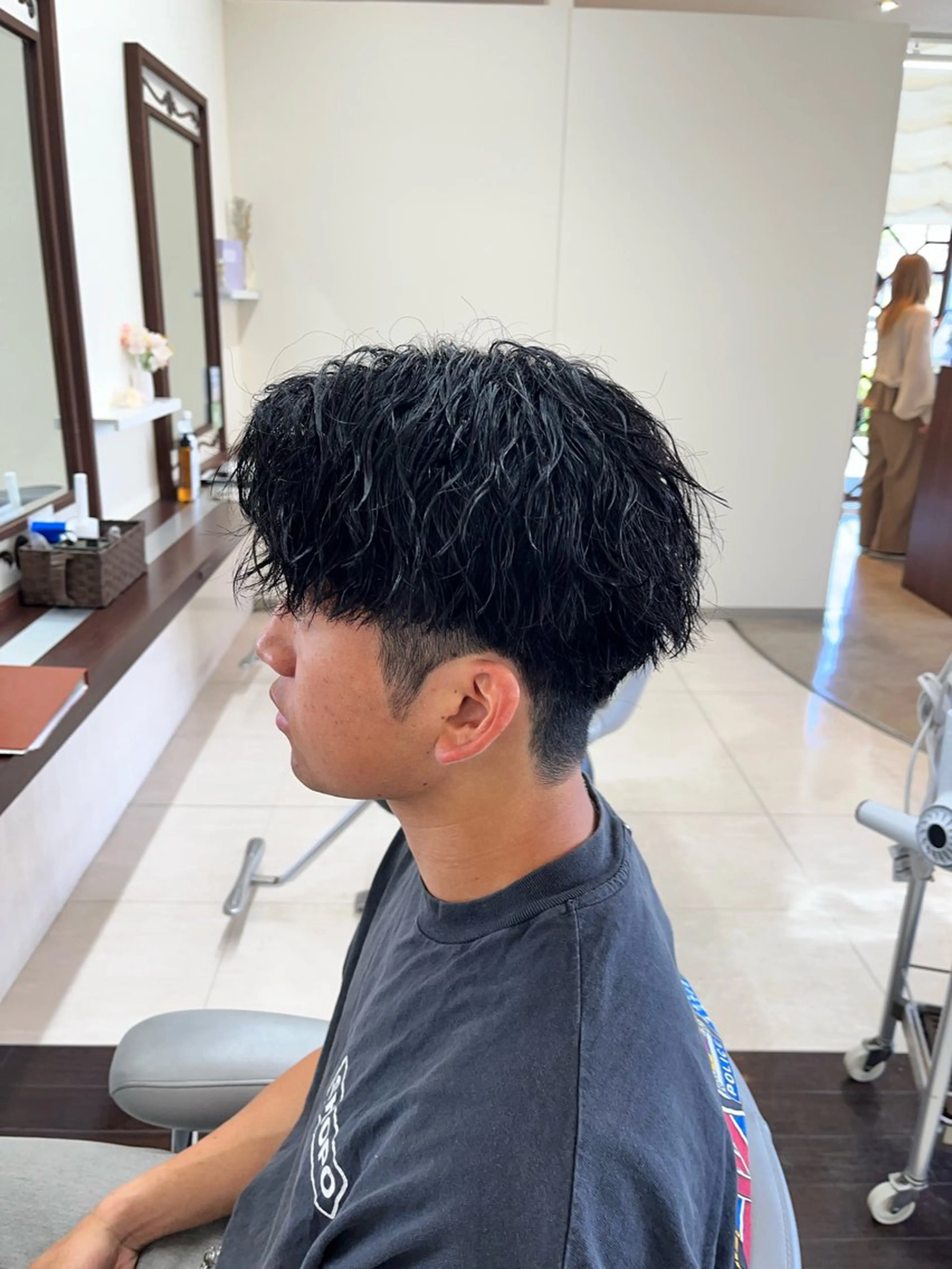 ショート パーマ メンズ センターパート メンズパーマ ツイストスパイラルパーマ 刈り上げ スパイラルパーマ AROH men's cut&men's perm 船橋店所属・🧊メンズ特化🧊 高木航希のヘアスタイル