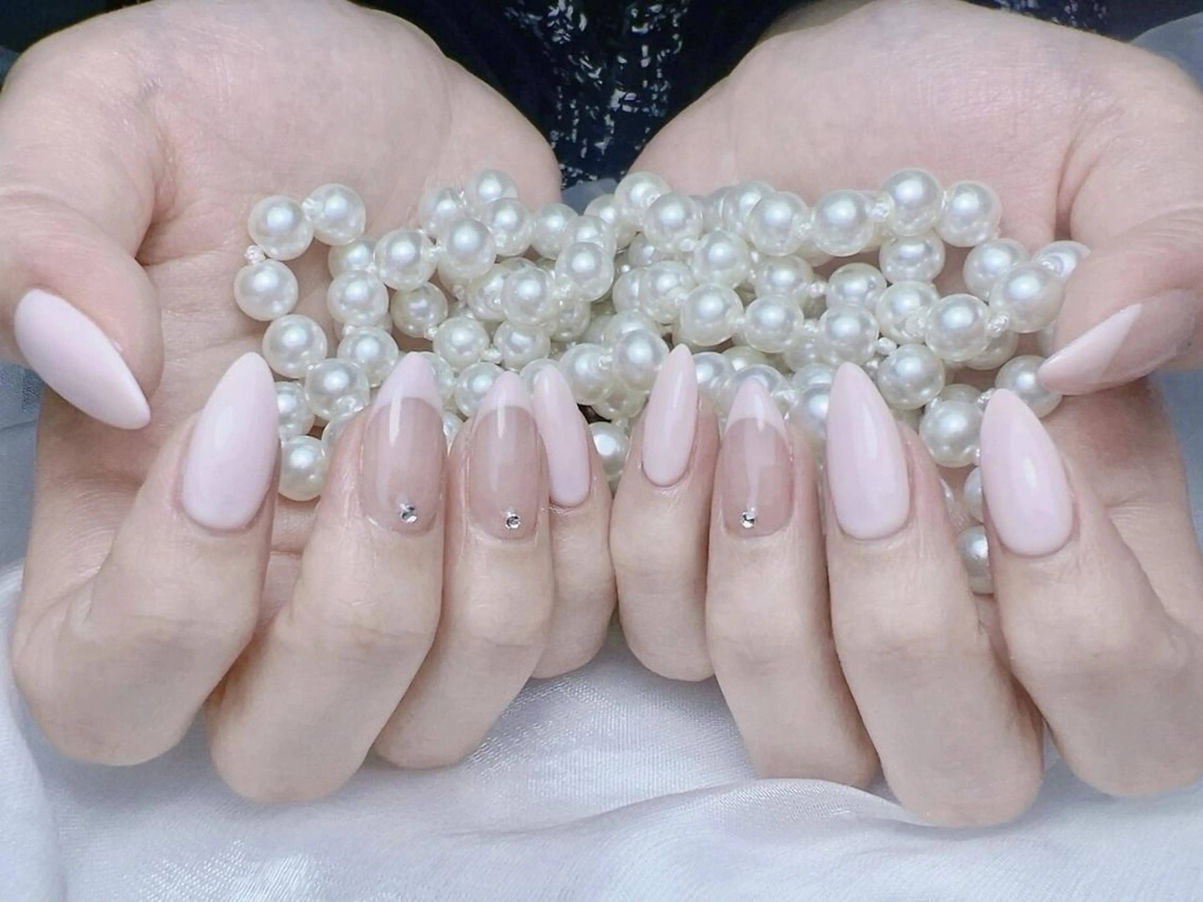 ネイル Hanya 🌈のネイルデザイン