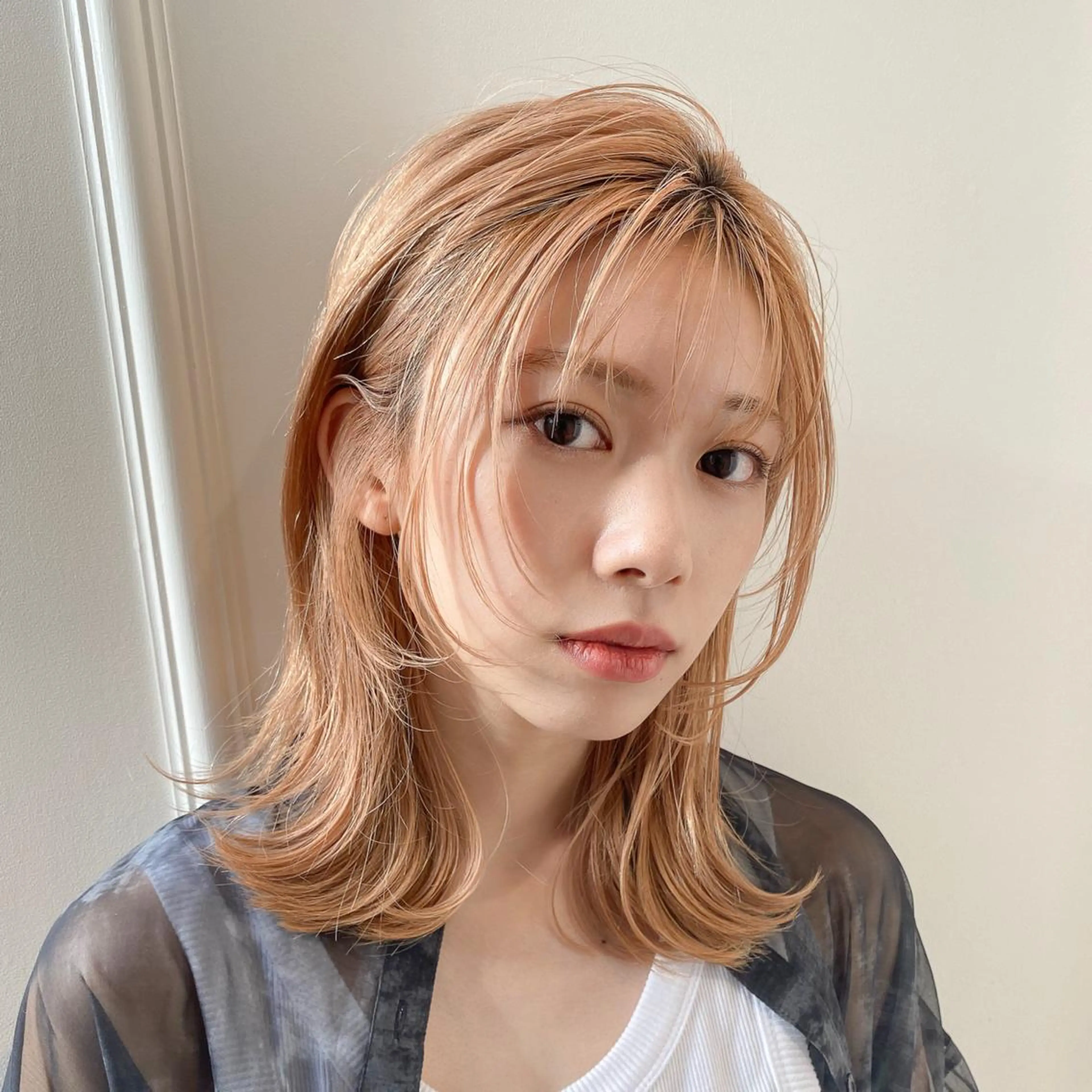 ミディアム カラー ブリーチ ウルフカット ✨ハッシュカット✨ ユウキ✨のヘアスタイル