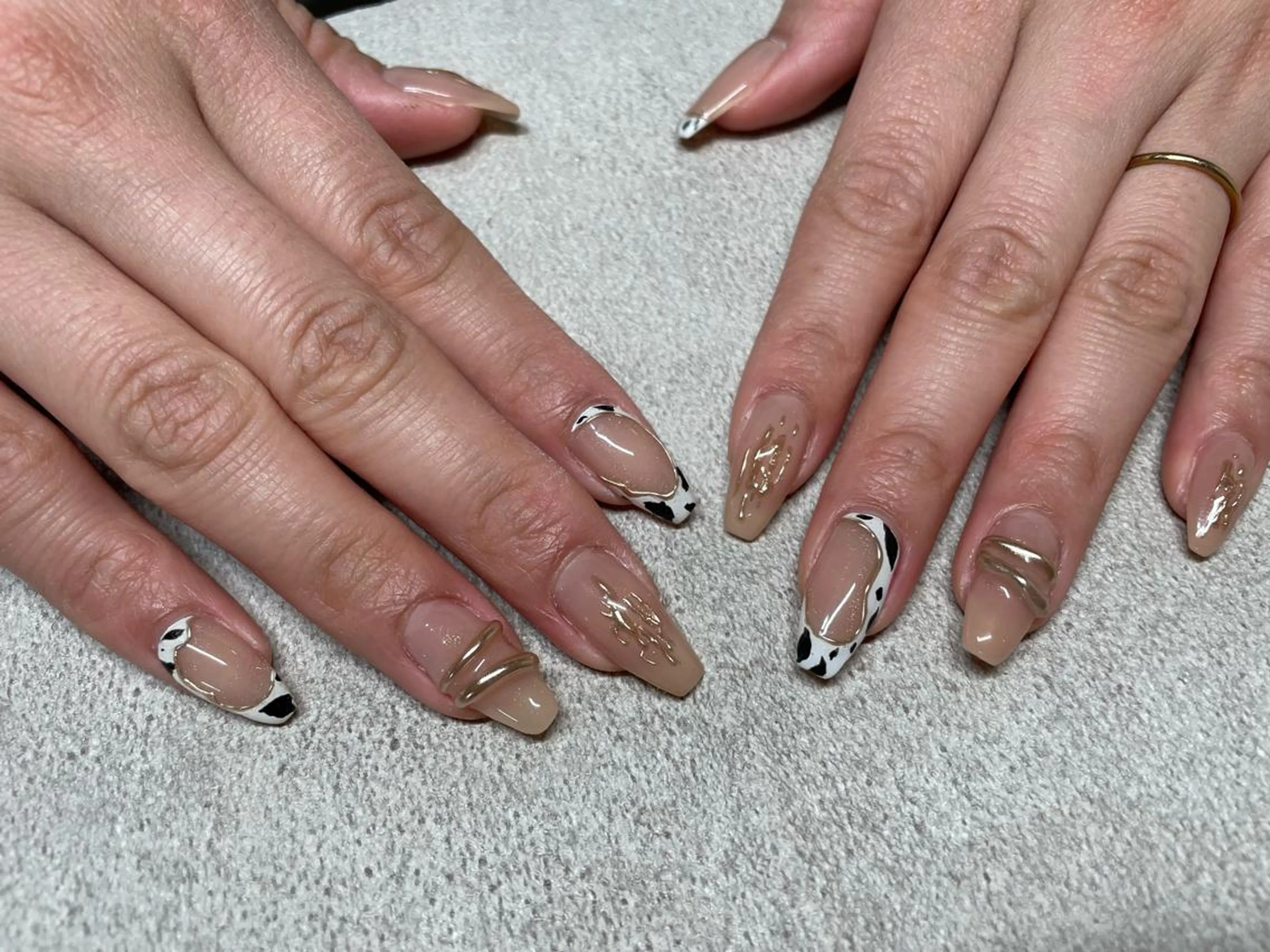 ネイル ハンドネイル Roi〈ロワ〉 Minakoのネイルデザイン