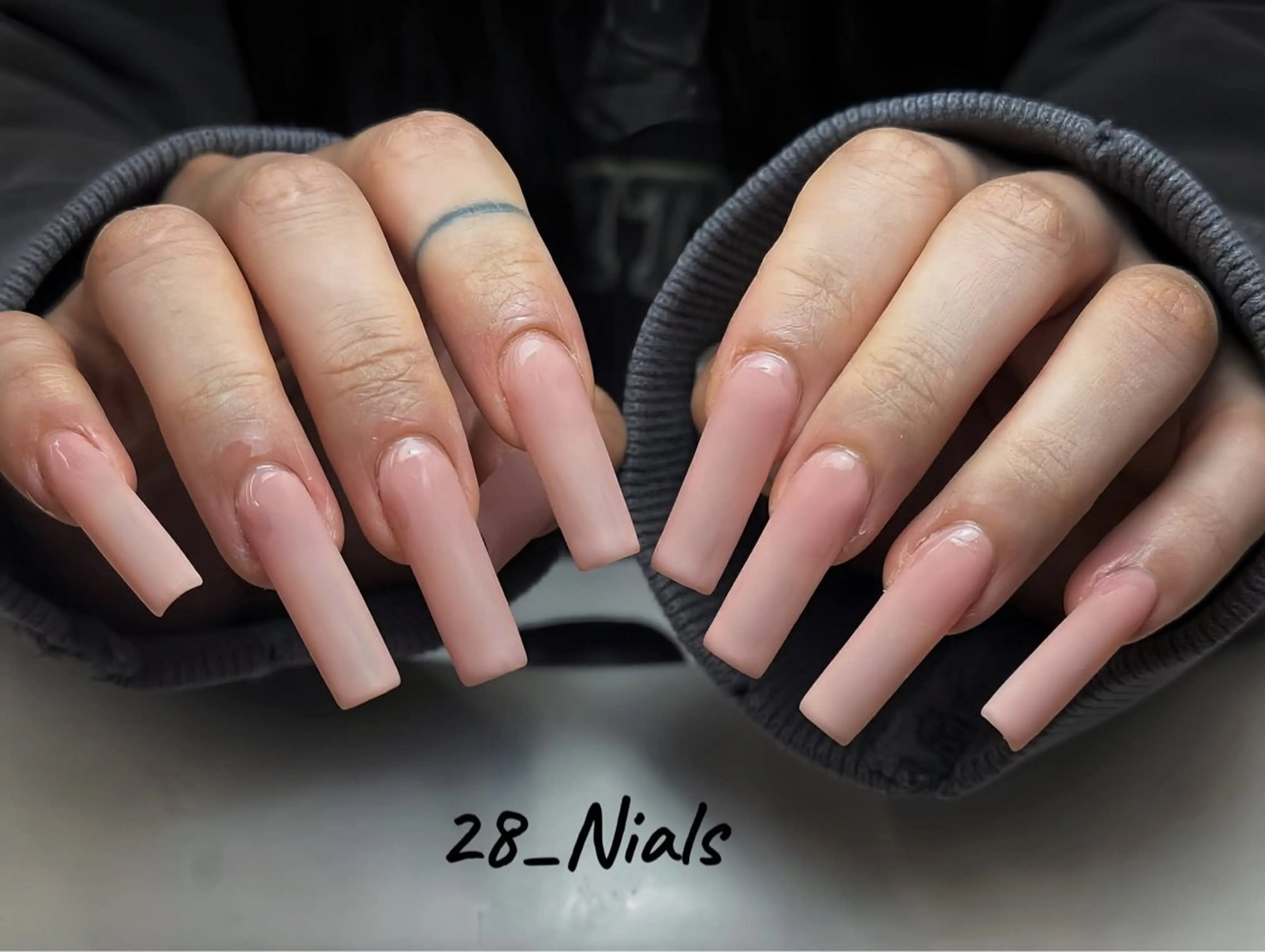ロング ハンドネイル 28nails .thaoのネイルデザイン