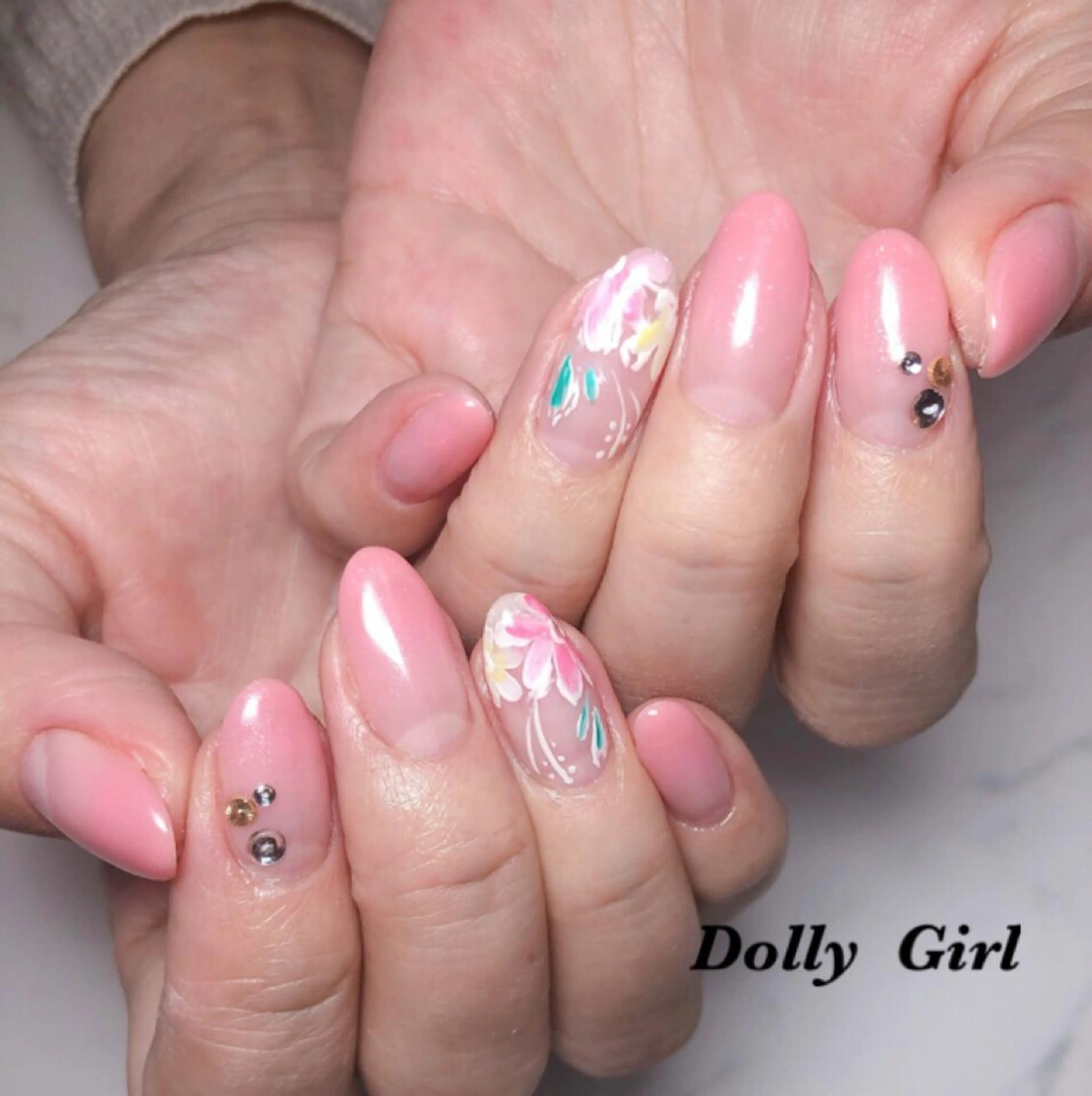 ネイル 個室ネイルサロンDolly  Girl〜ドーリーガール〜所属・DollyGirl KYOKOのネイルデザイン