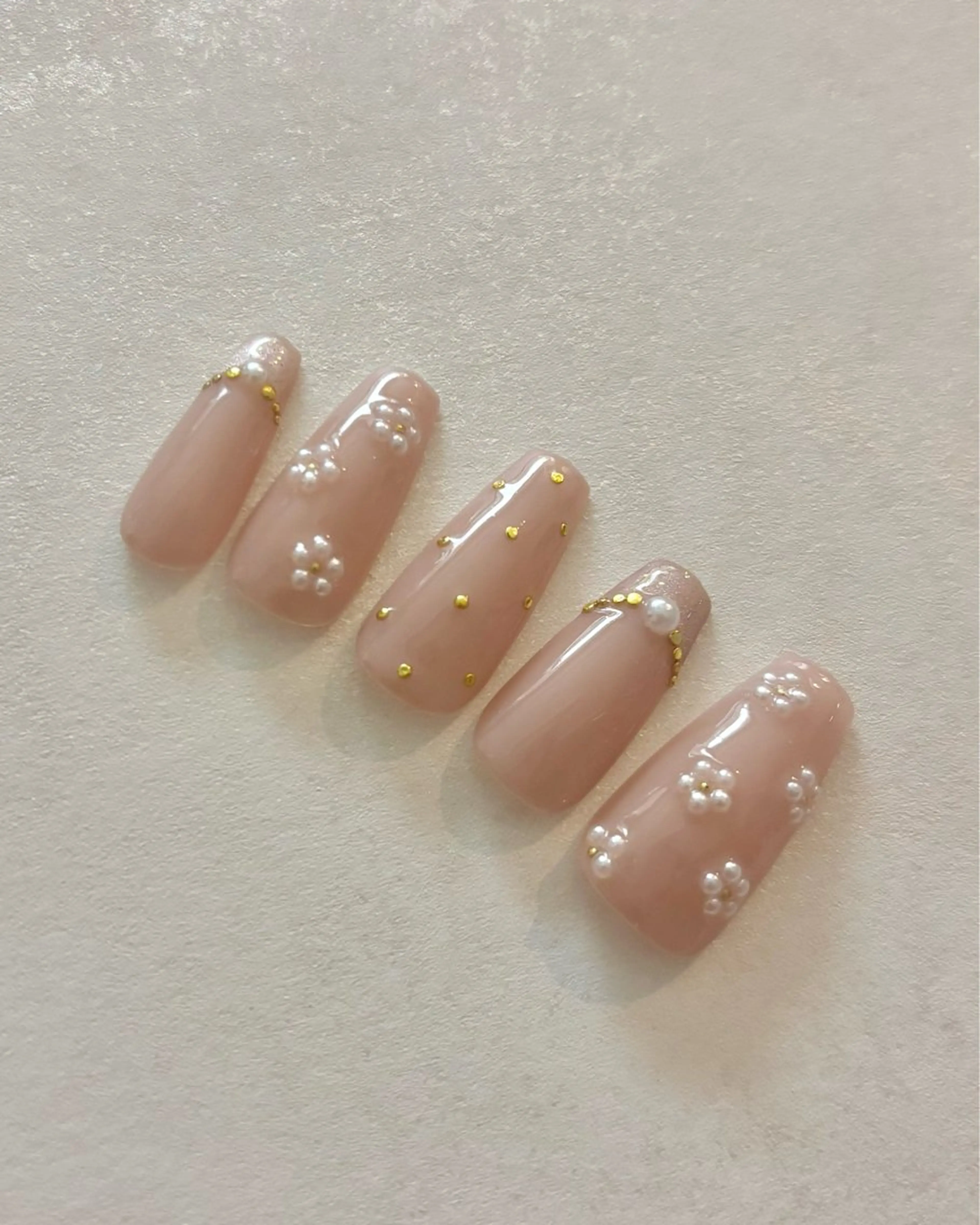 ネイル Hübsch所属・Sakura Hのネイルデザイン