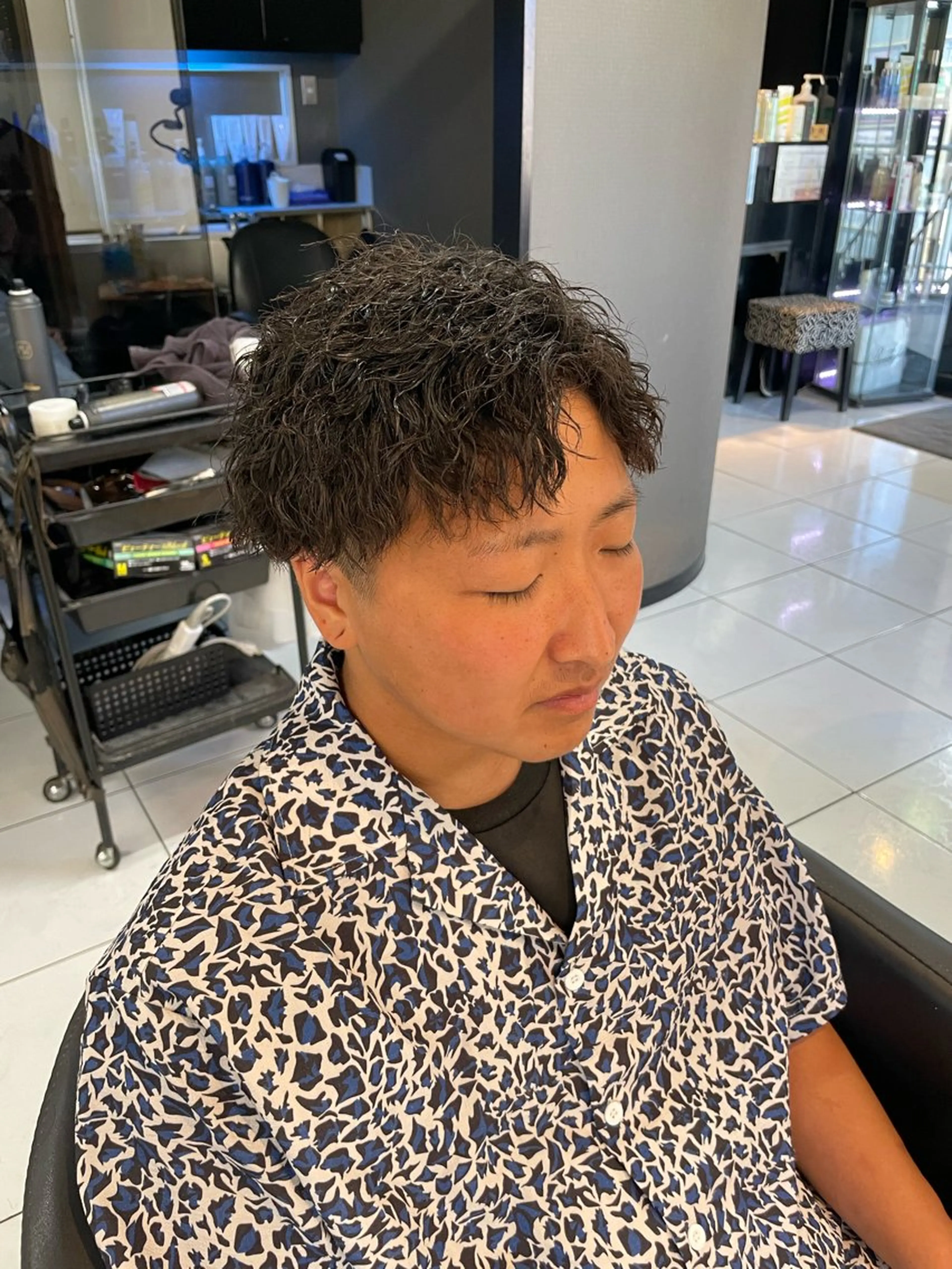 ショート カラー パーマ メンズ アップバング メンズパーマ ツイストスパイラルパーマ スパイラルパーマ カット パーマ 🔥お値段以上🔥 メンズ特化たかひろのヘアスタイル