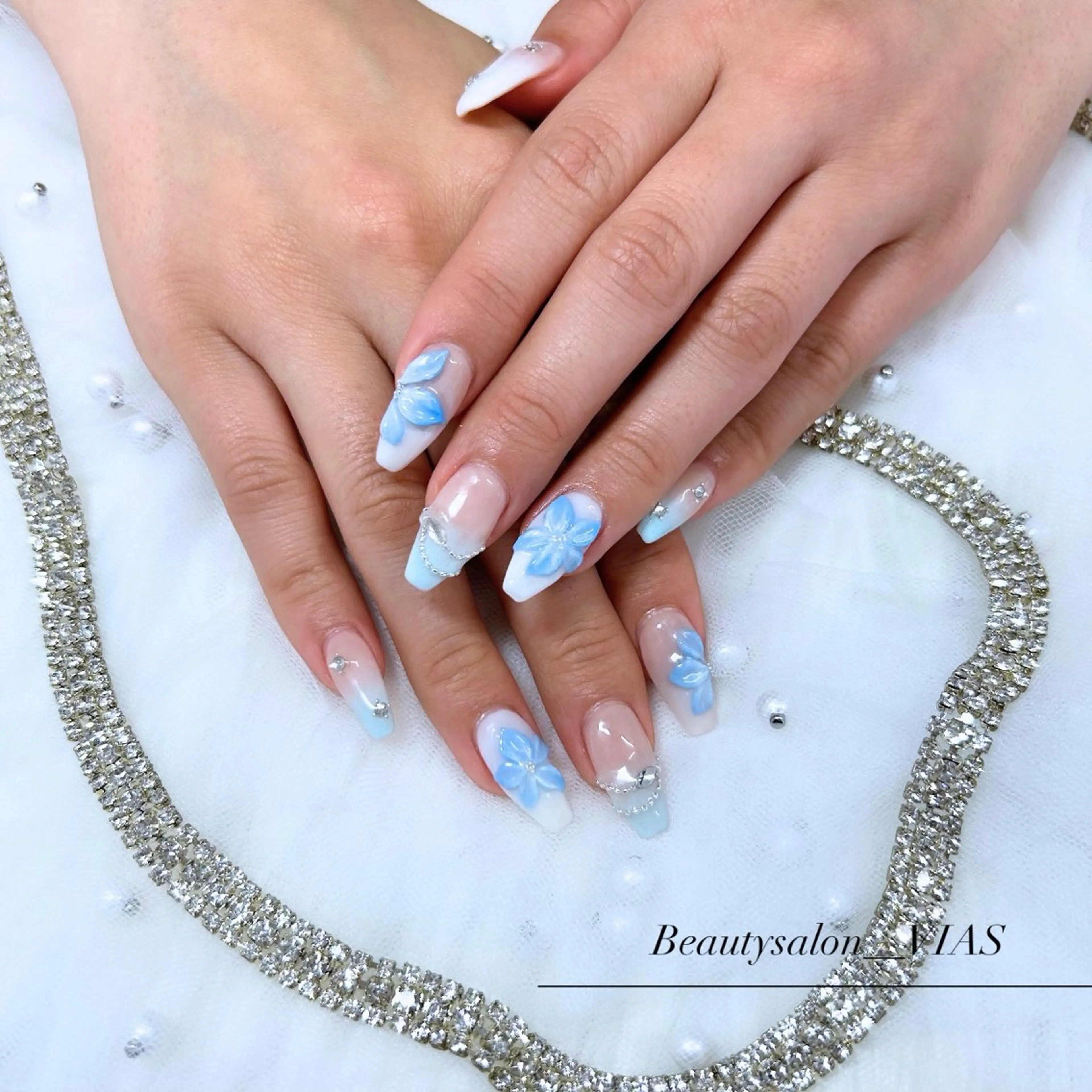 ネイル ハンドネイル VIAS 〜EYE&NAIL〜のネイルデザイン