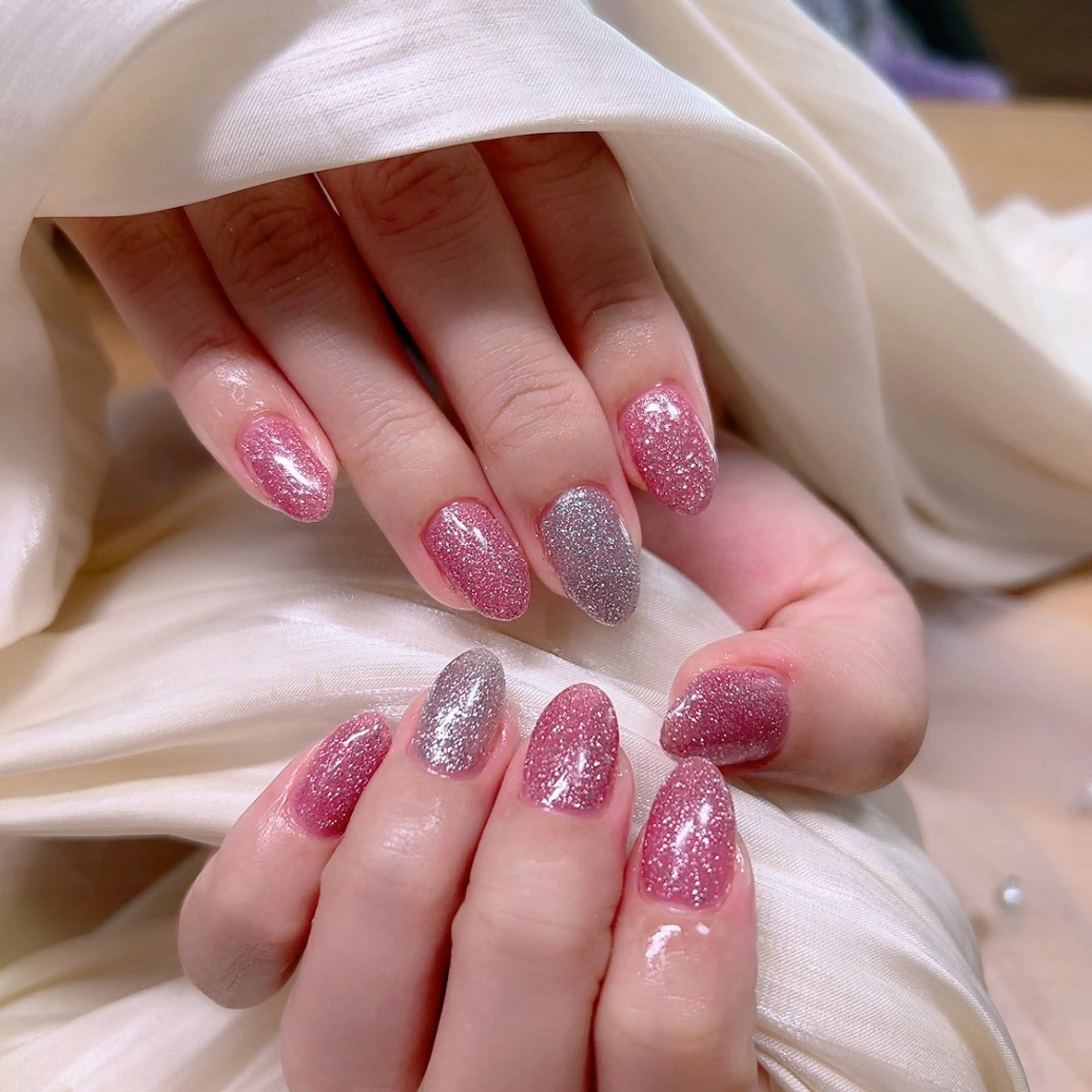 ネイル ラメ(グリッター) オフィスネイル ピンク バレンタイン ハンドネイル Cute Tips nailのネイルデザイン