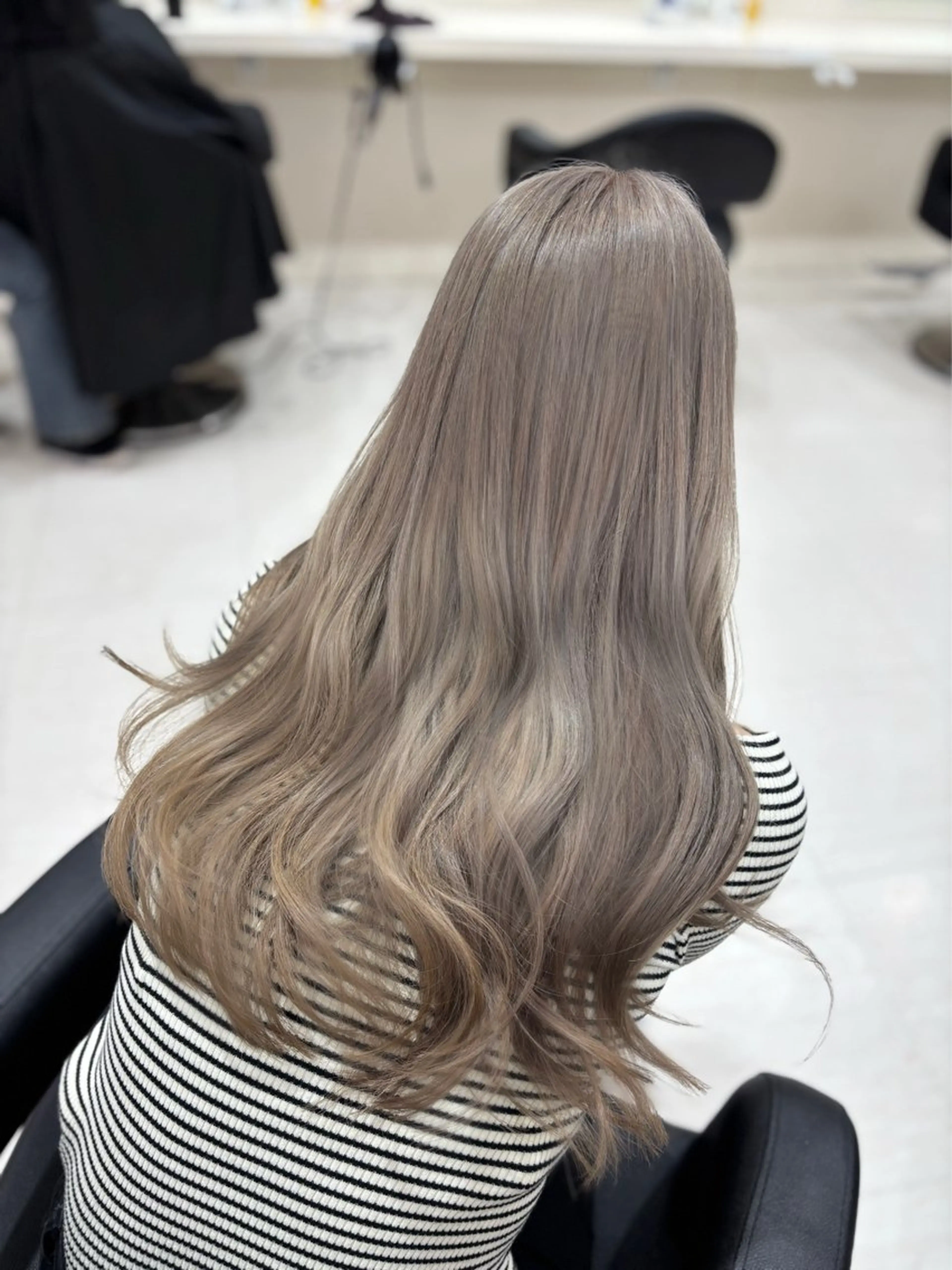 カラー 透明感ハイトーン/ ベージュ/りくとのヘアスタイル