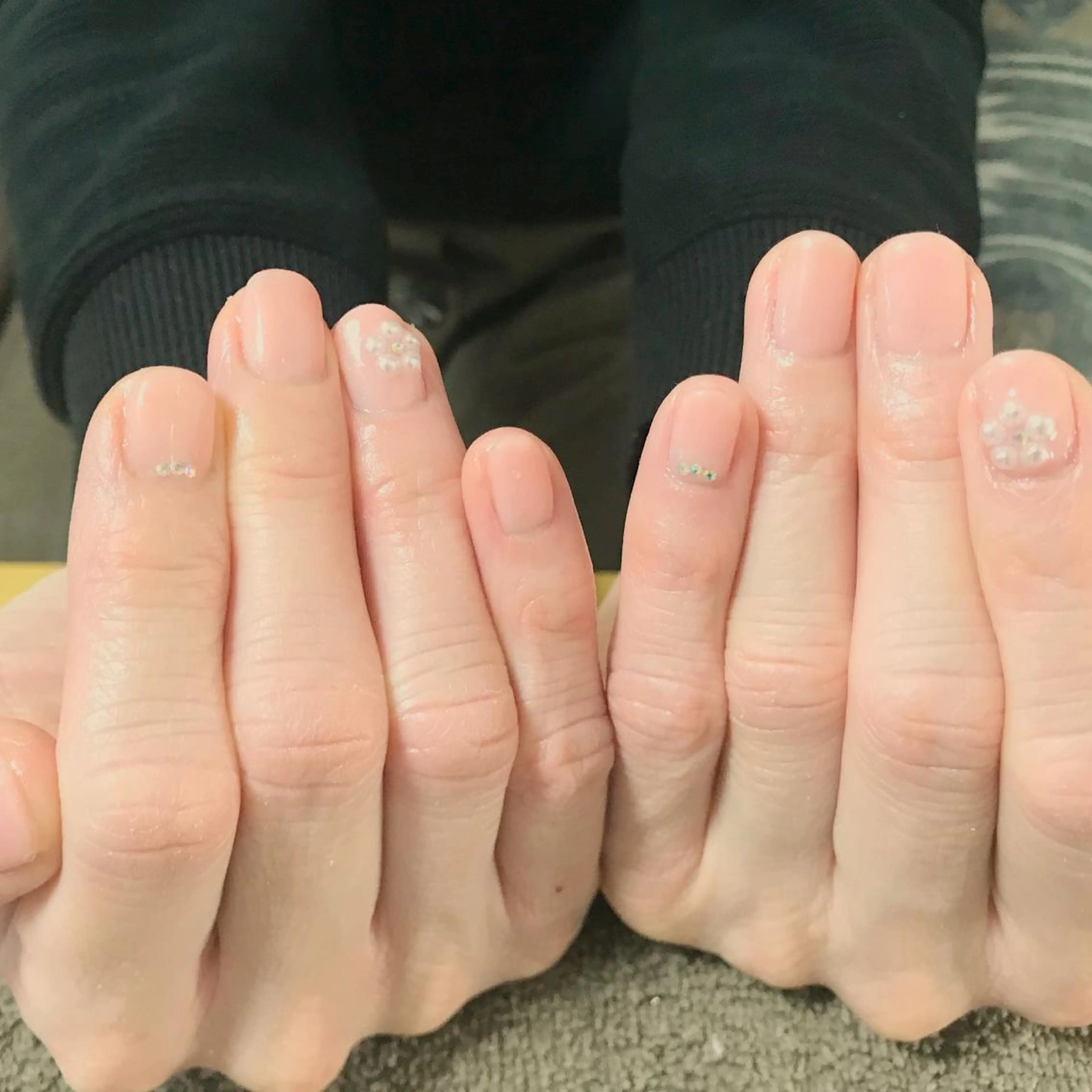 ネイル ストーンネイル 美尽  BIZIN所属・久々 もえみのネイルデザイン