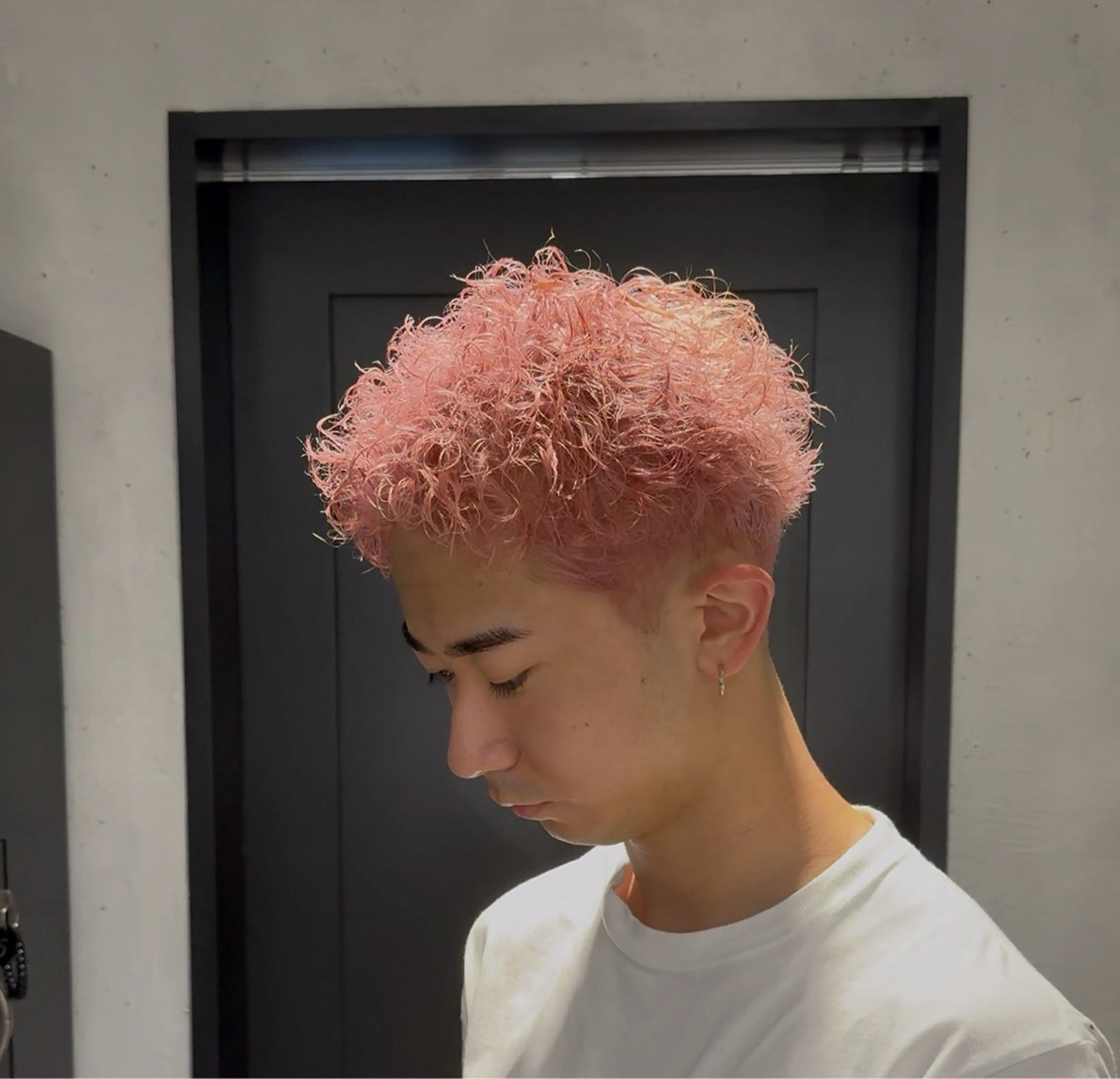 メンズ SALOWIN梅田茶屋町North店所属・岡田/メンズ特化/パ ーマ&ショートのプロのヘアスタイル