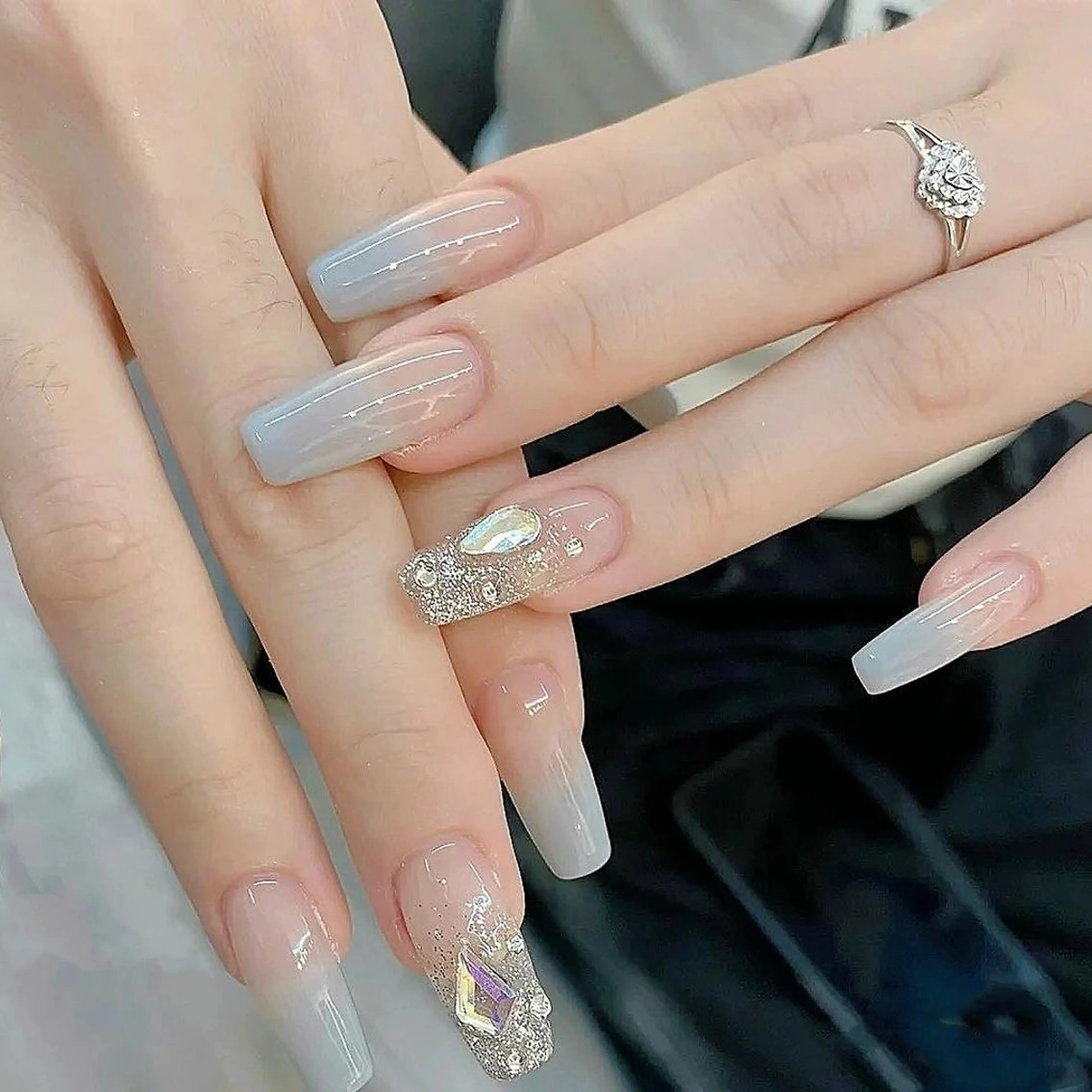 セミロング ネイル ネイリストゆか💅 長さだし、深爪矯正のネイルデザイン
