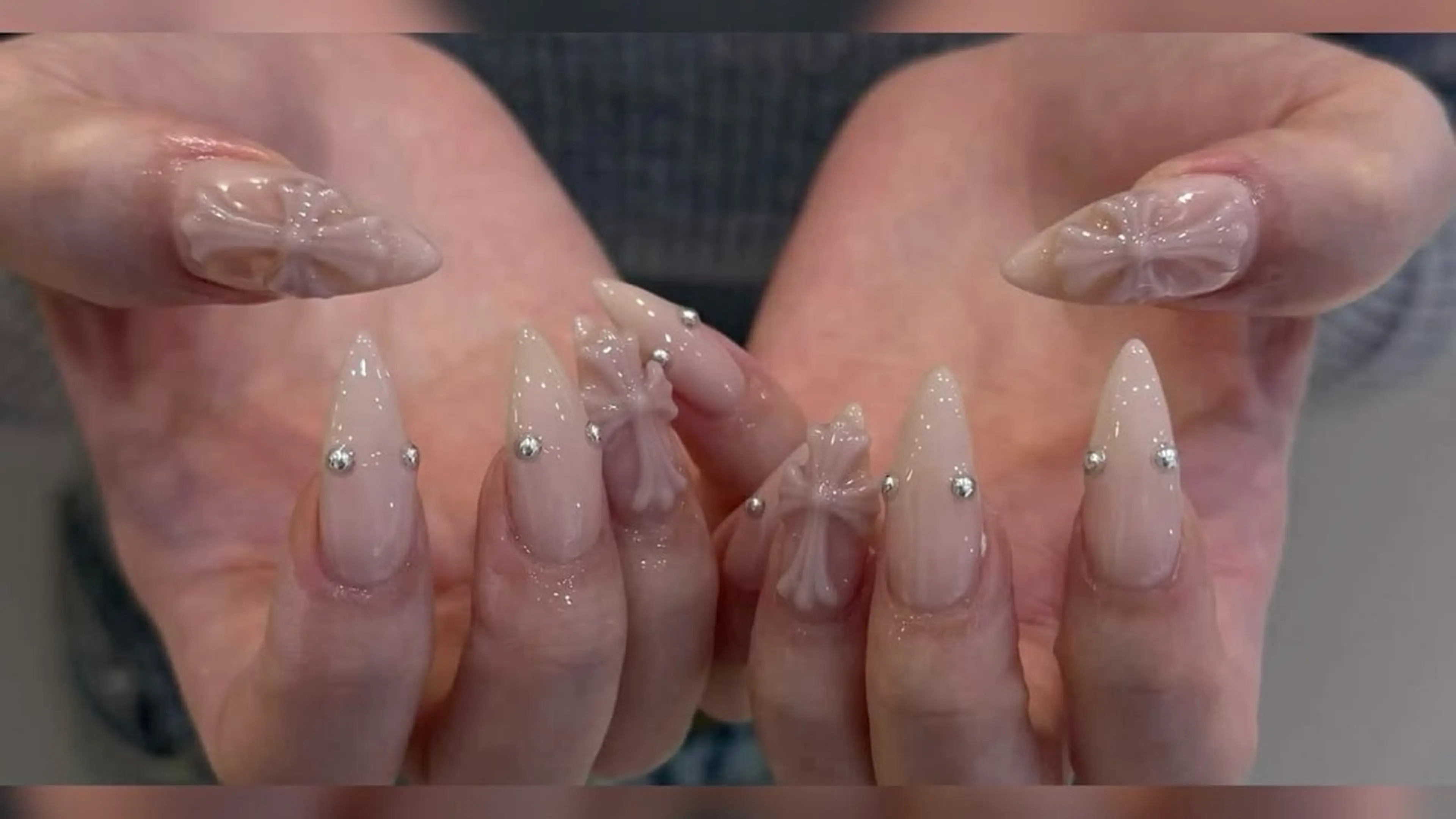 ネイル アートネイル 長さ出し ジェルネイル マグネットネイル ニュアンスネイル ハンドネイル Kanao_ CloudyChanのネイルデザイン