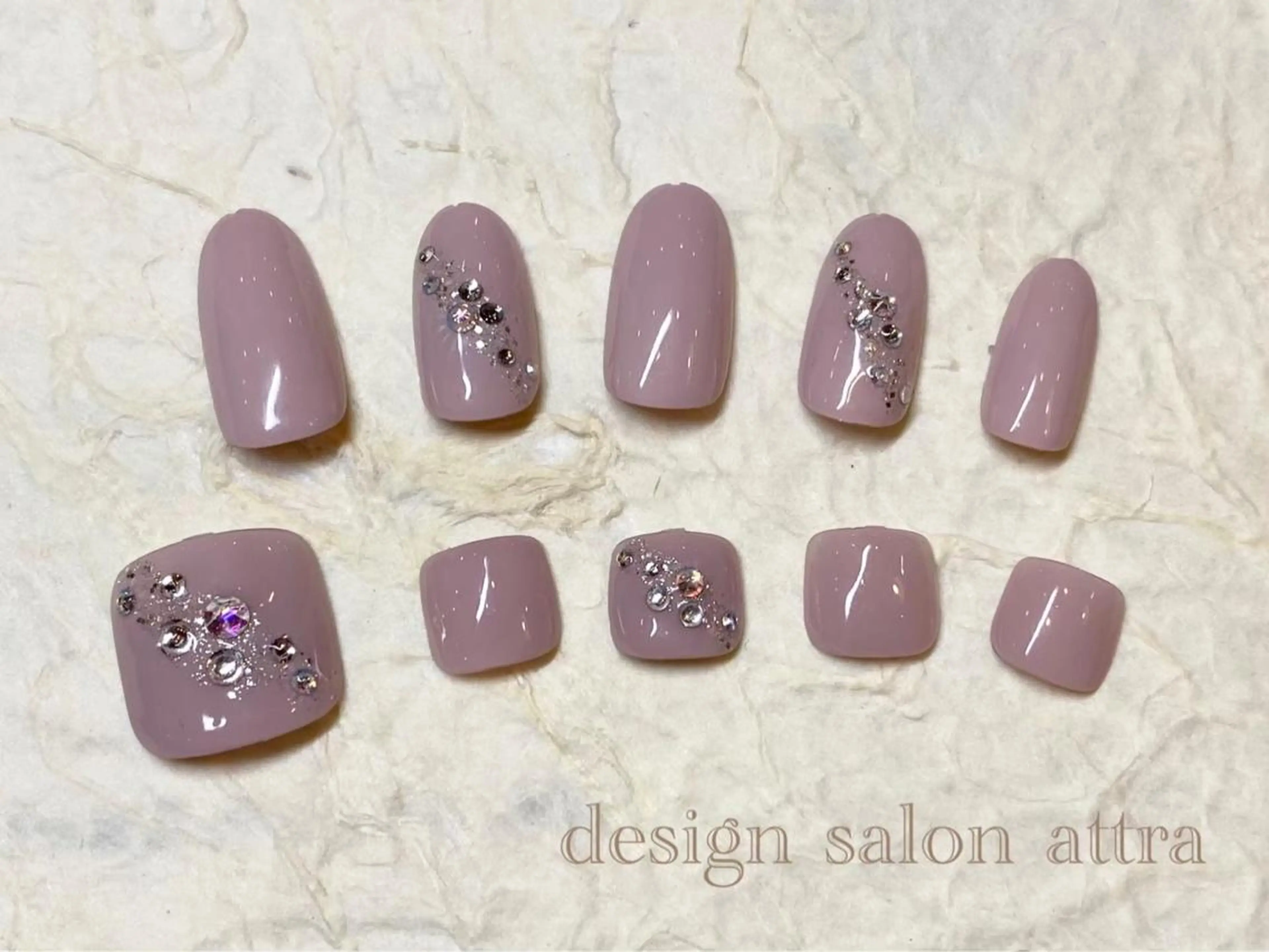 ネイル デザインサロン attra 本八幡店のネイルデザイン