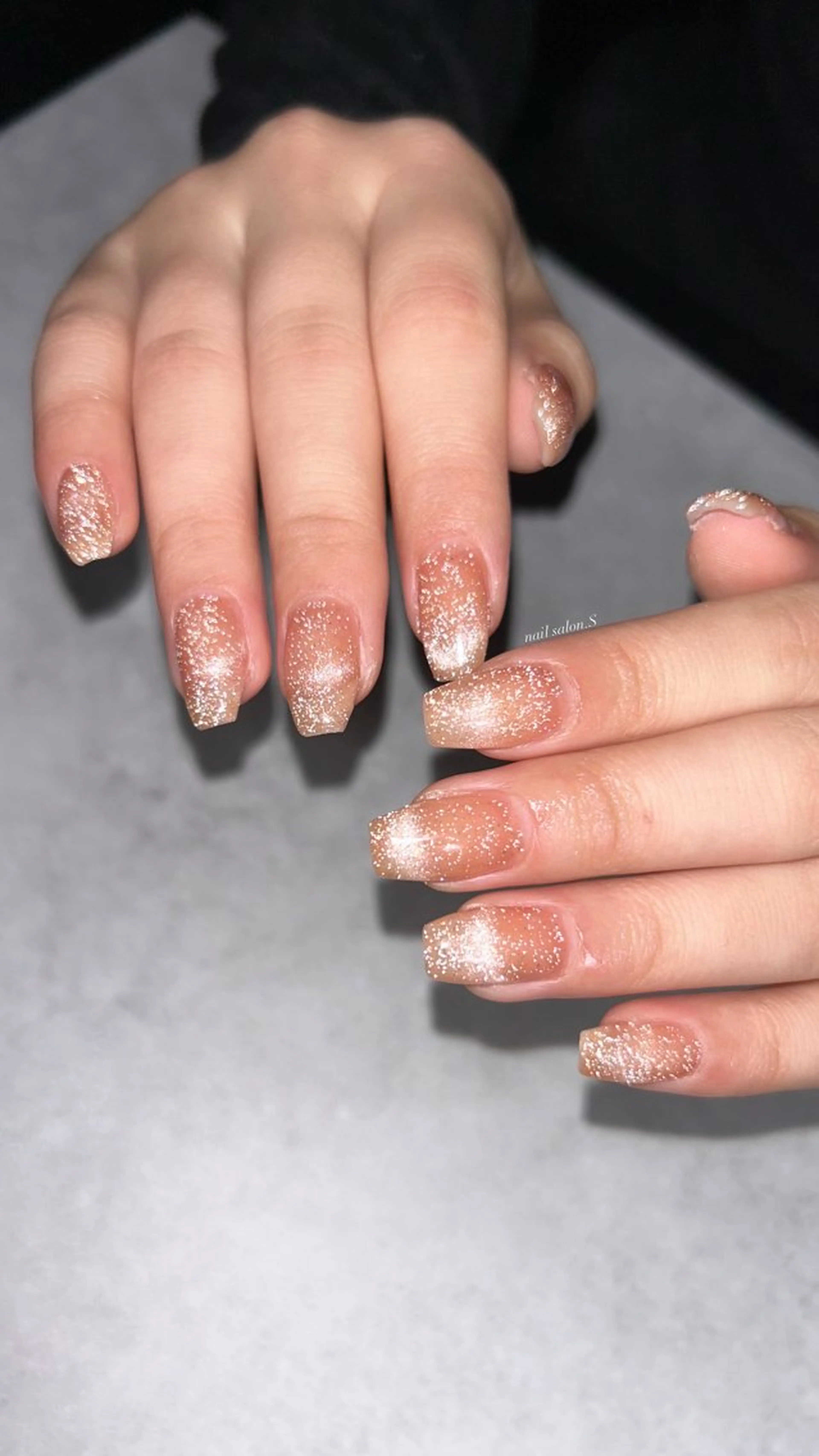 ネイル フラッシュネイル マグネットネイル マグネットワンカラー ワンカラーネイル ハンドネイル 関山 志乃のネイルデザイン