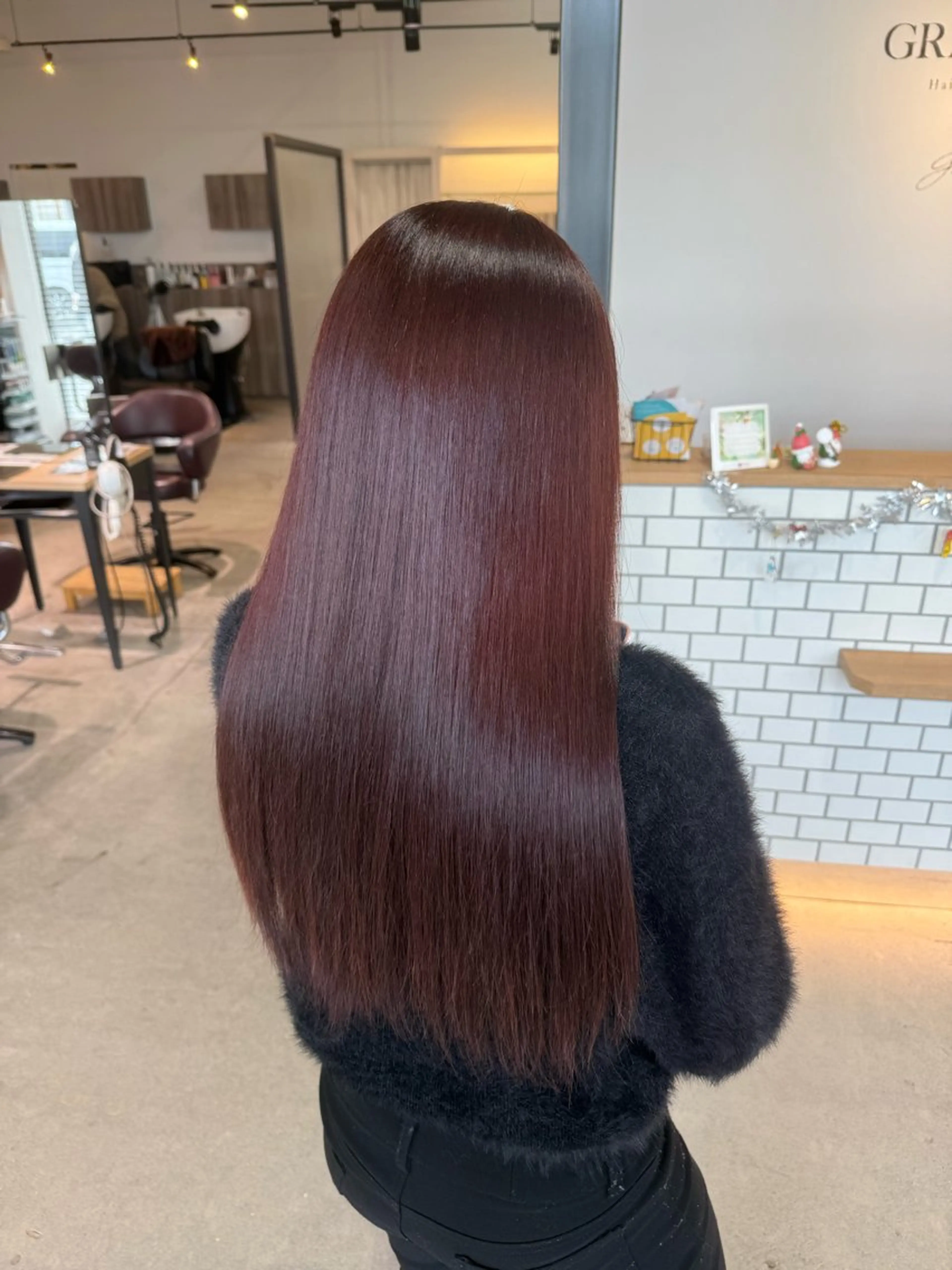 ロング カラー ブリーチ ブリーチなしカラー ピンクカラー レッドカラー ヘアカラー 片山 実莉のヘアスタイル
