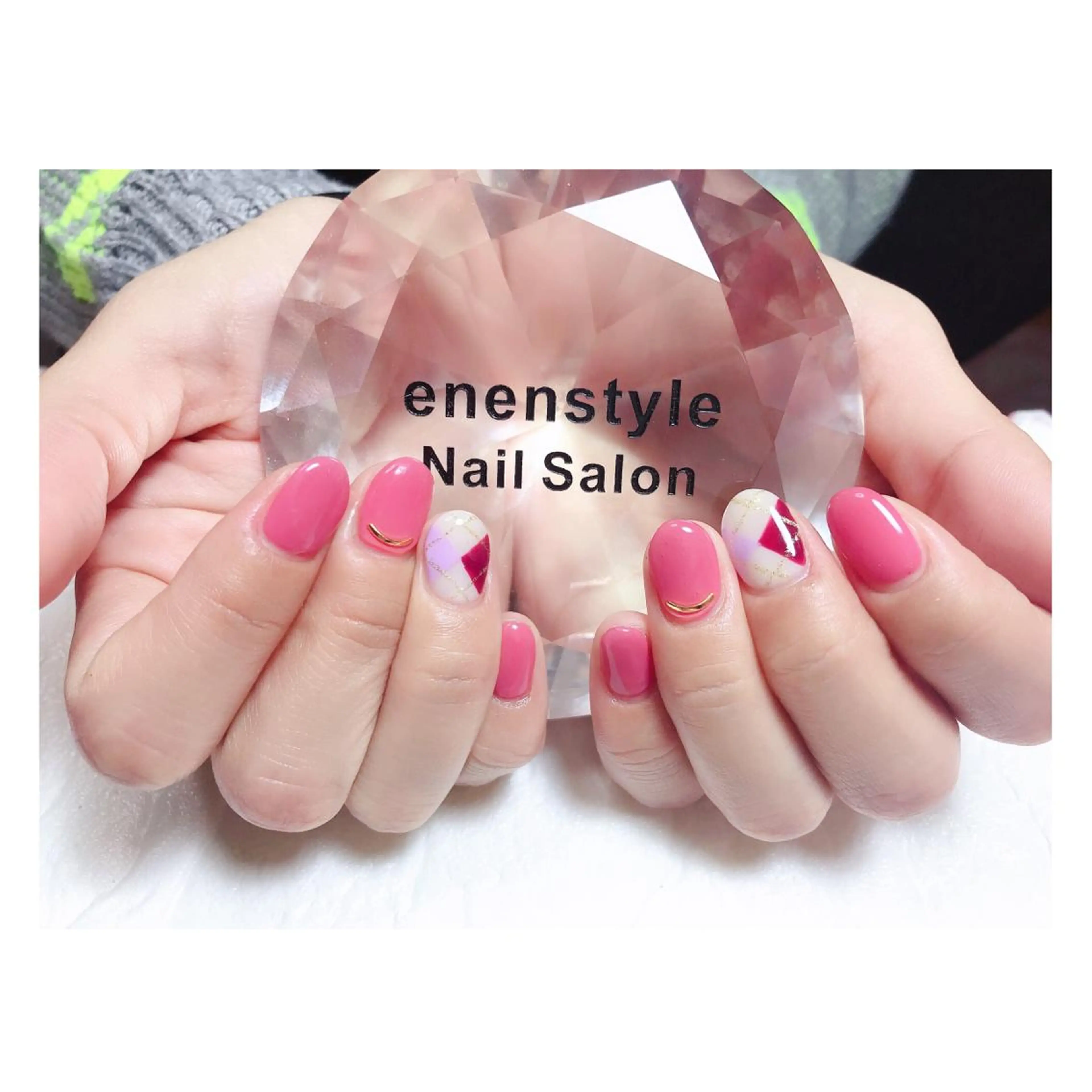 ショート ネイル ジェルネイル ニュアンスネイル オフィスネイル シンプルネイル ハンドネイル 👑enen style👑のネイルデザイン