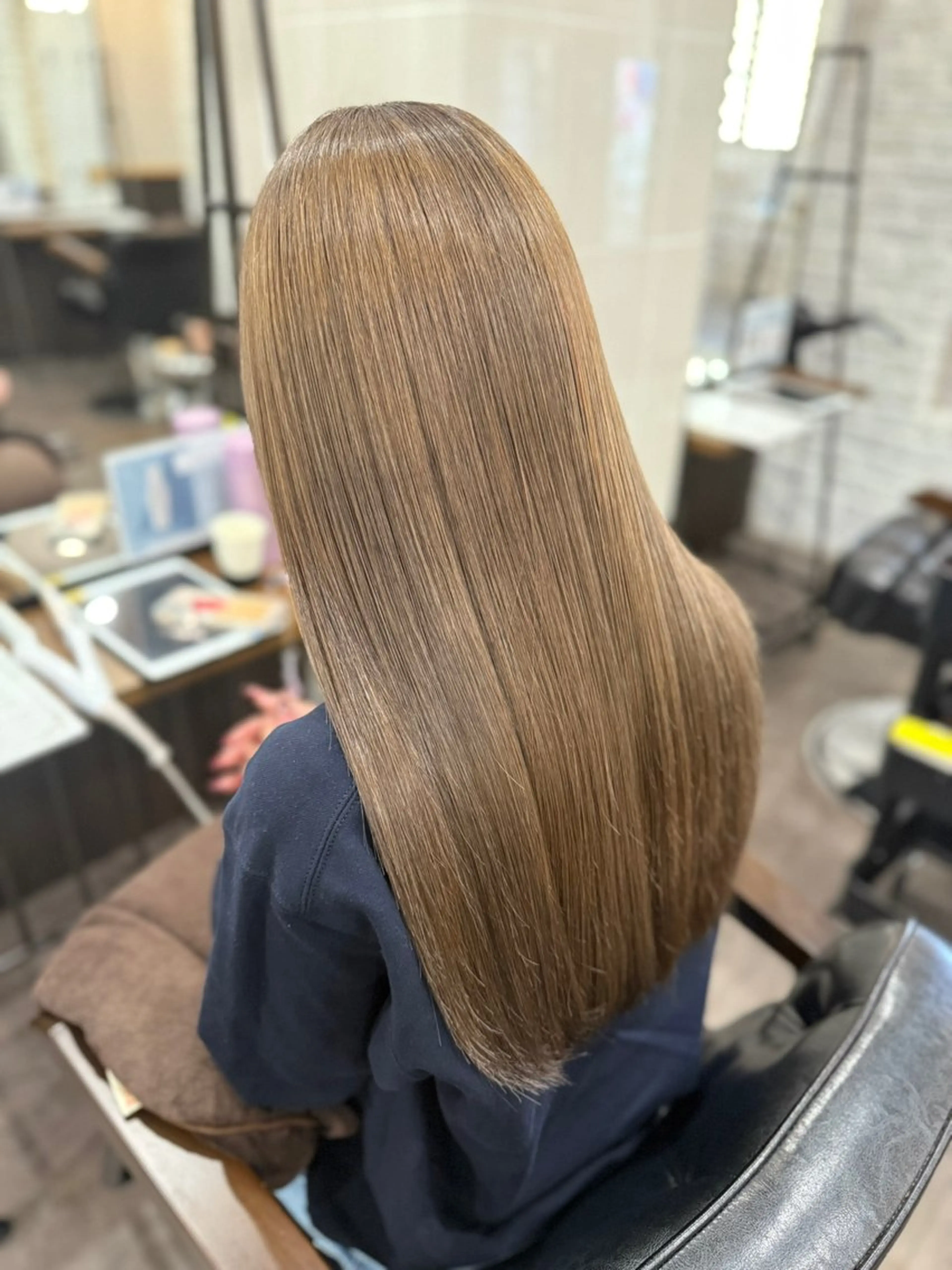 🎊【ご来店3回目までご利用可能】【高発色】🎊イルミナ/アディクシーカラー+🌈サラサラトリートメント🌈の写真