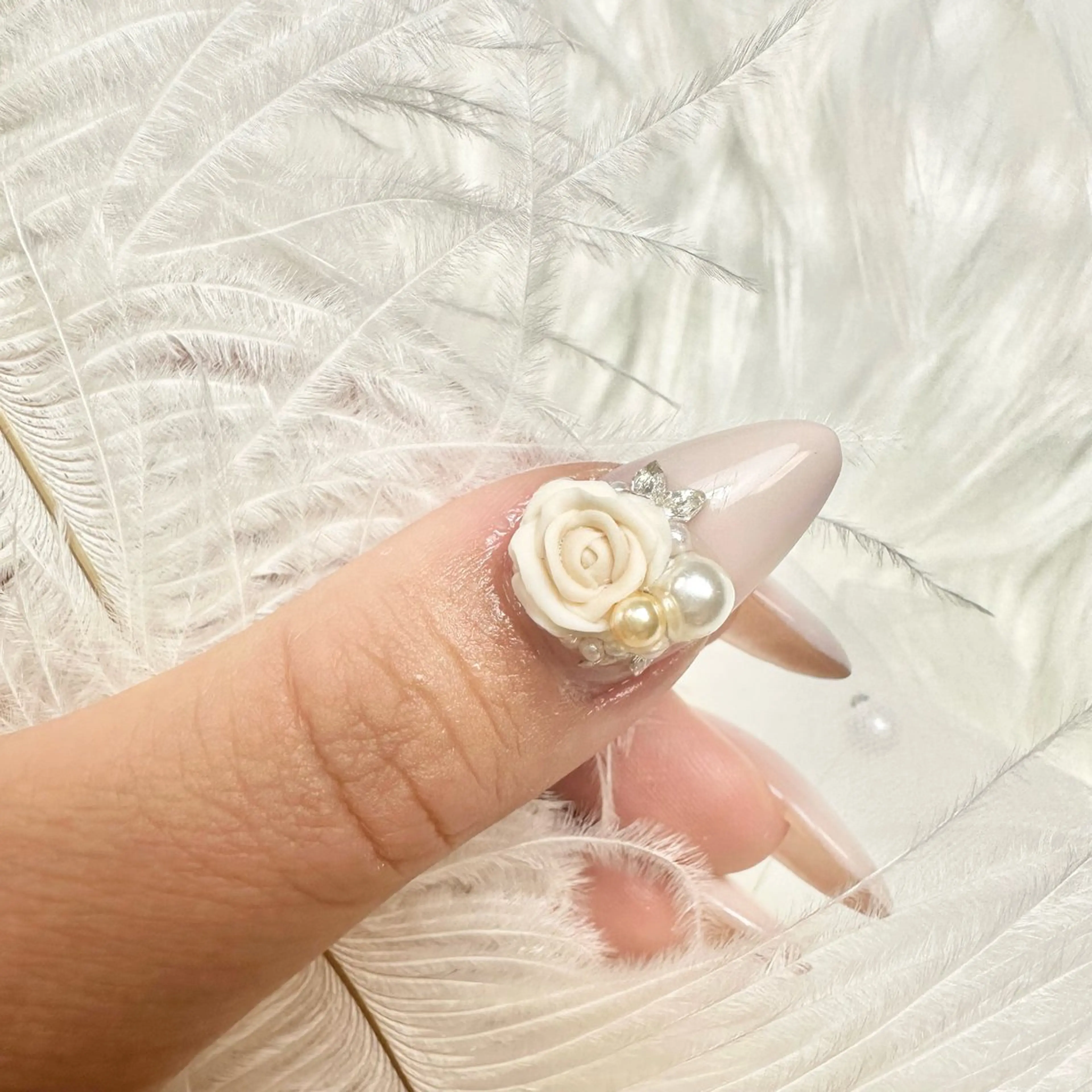 ネイル フラワーネイル ハンドネイル ハンドケア nail salon Feerieのネイルデザイン