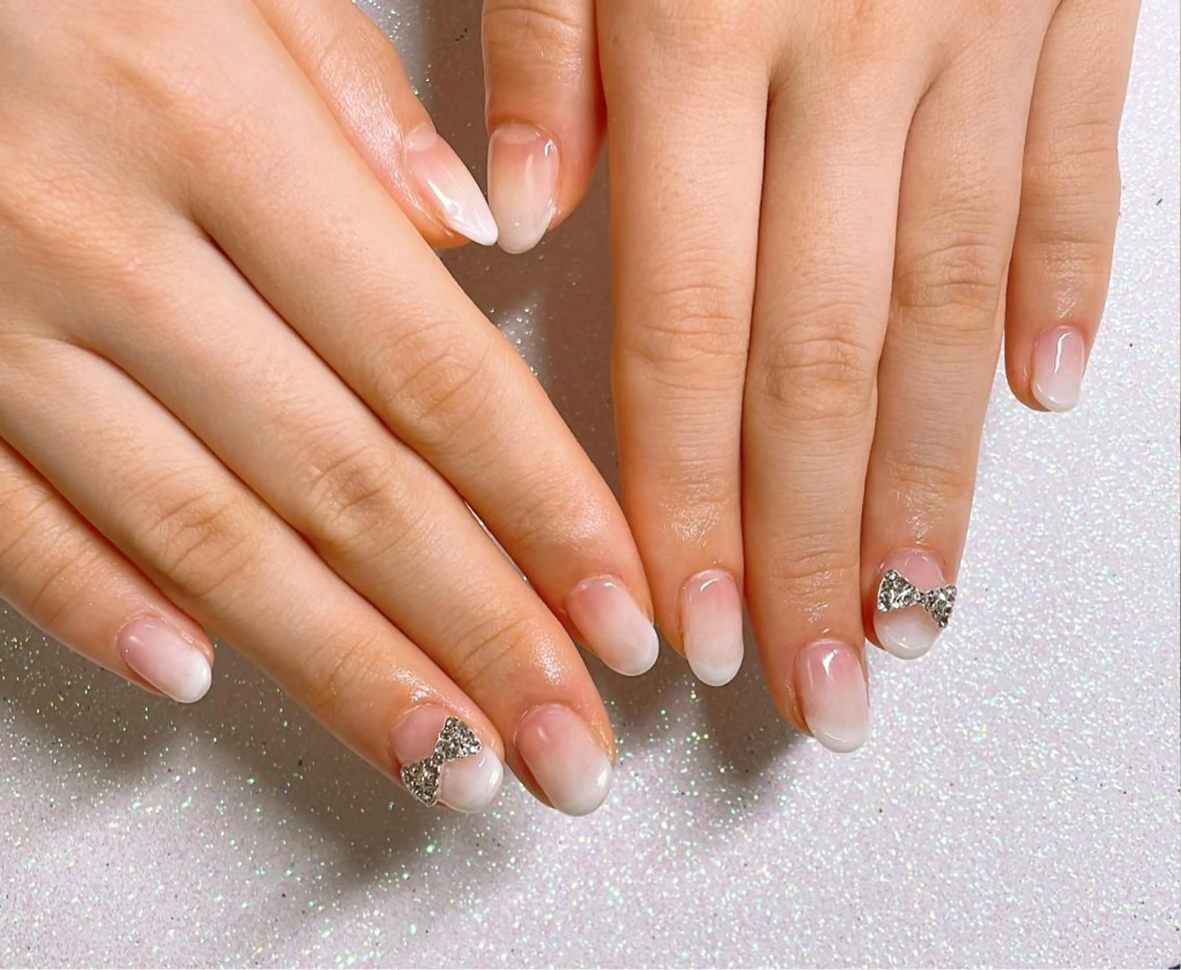 ネイル ハンドネイル VIERU 🌈🎀💖のネイルデザイン