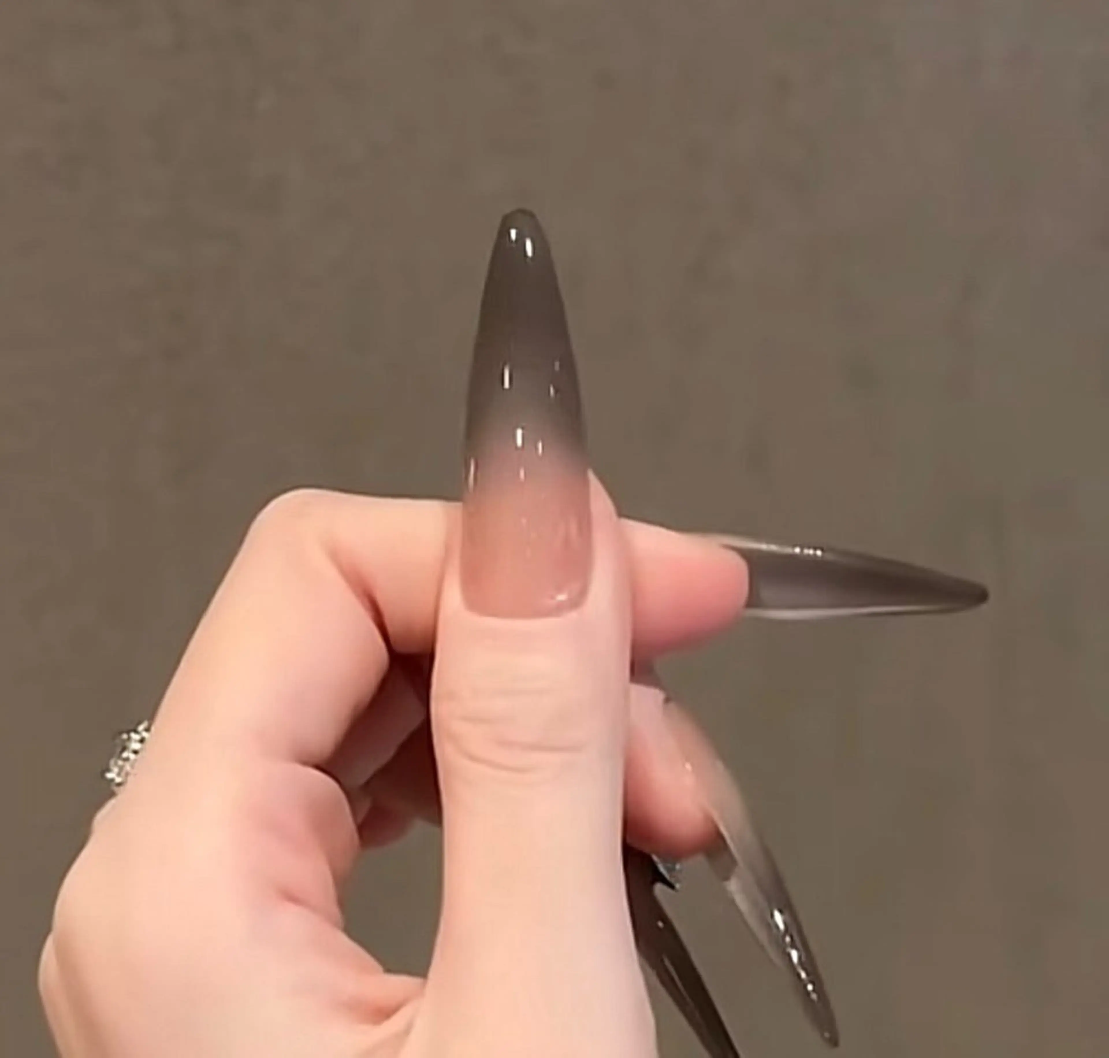 ネイル チークネイル フットネイル グラデーション 韓国ネイル 持ち込み Kawaii Nail Salon所属・YURI NAIL NARITAのネイルデザイン