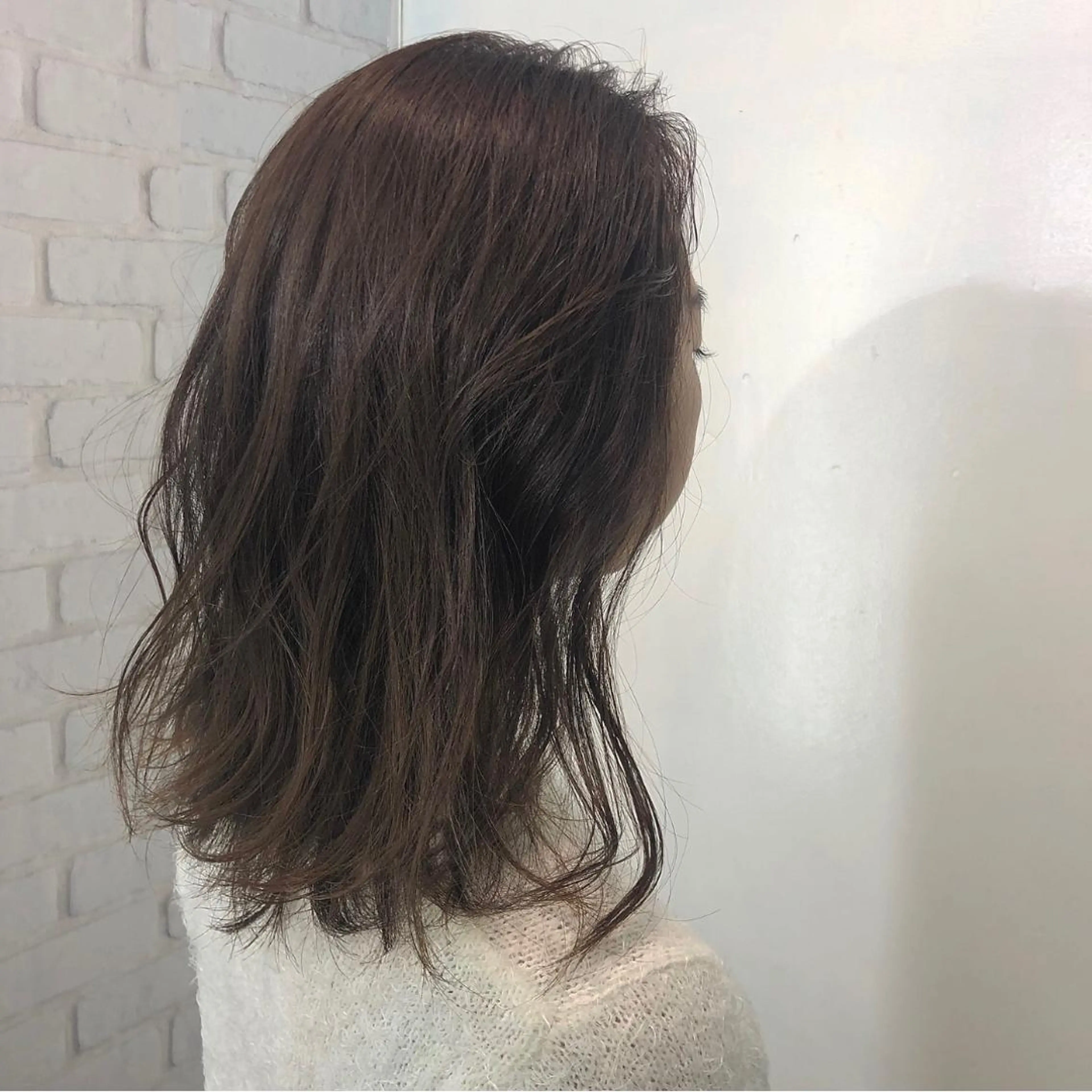 ミディアム カラー アッシュ パープルカラー モリオフロムロンドン池袋店所属・冨永 さやかのヘアスタイル