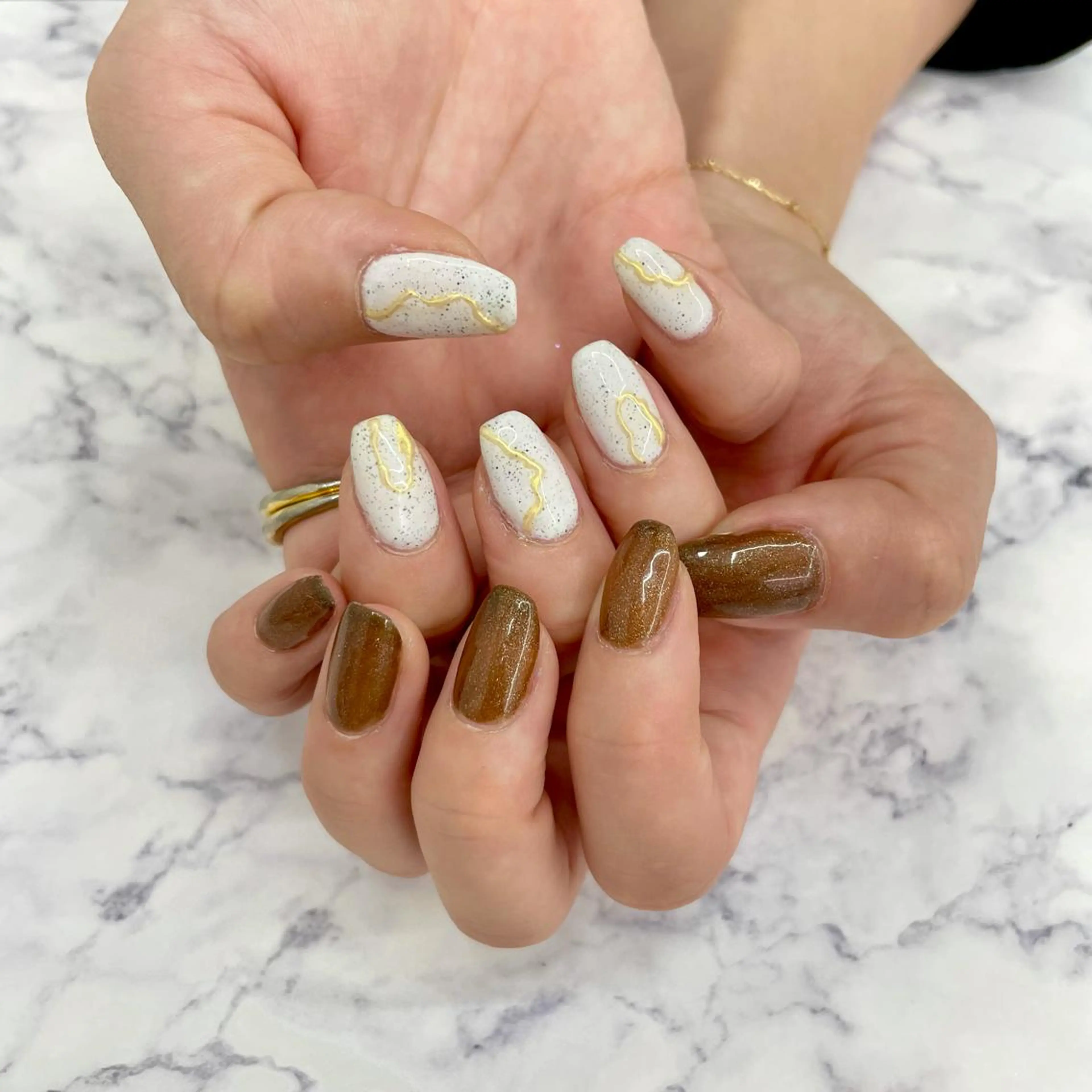 オフあり❄️ワンカラー＋４本簡単デザイン❄️の写真