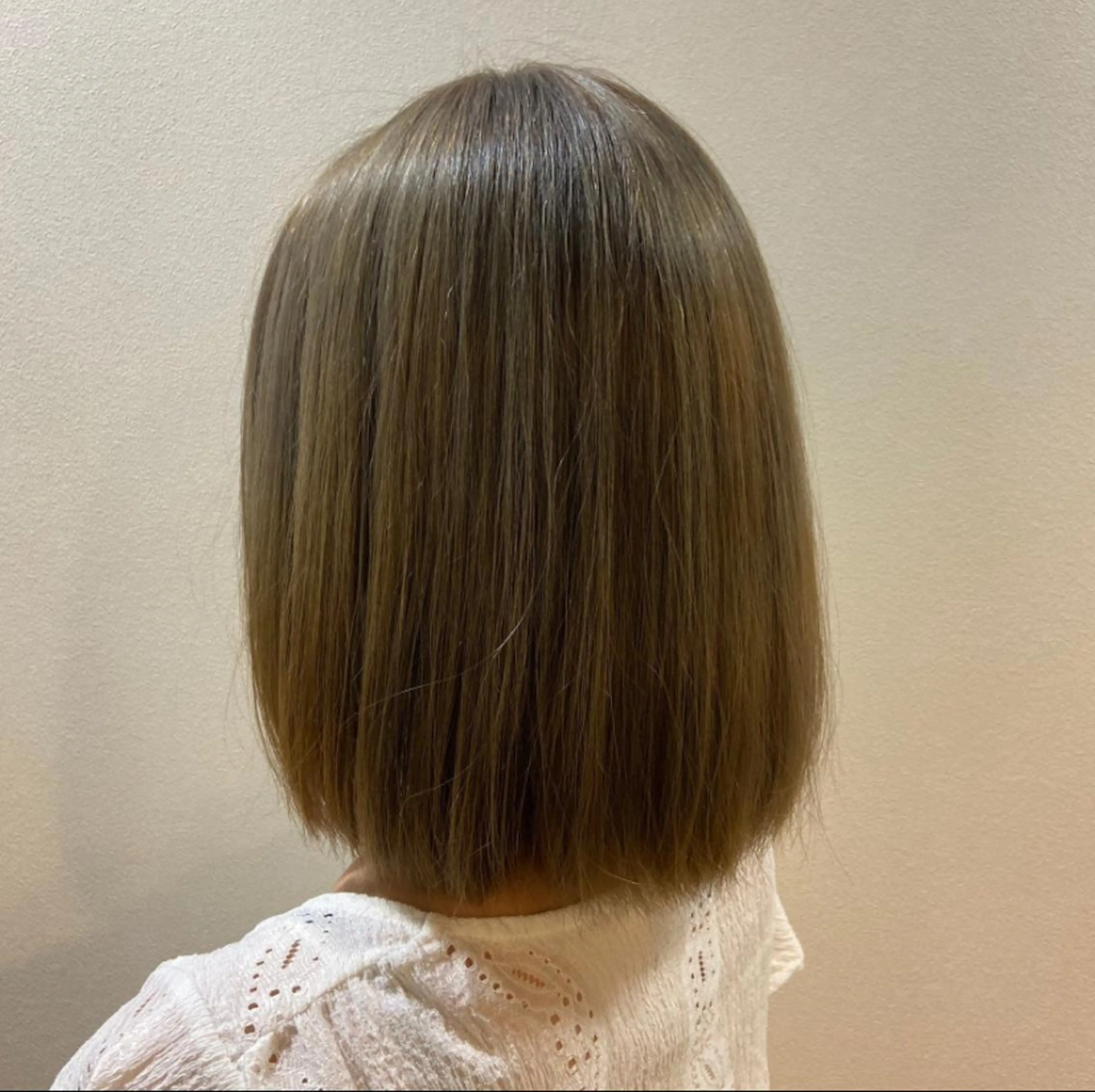 ミディアム カラー オリーブカラー 髪質改善・酸性・ ストレート　Maruのヘアスタイル