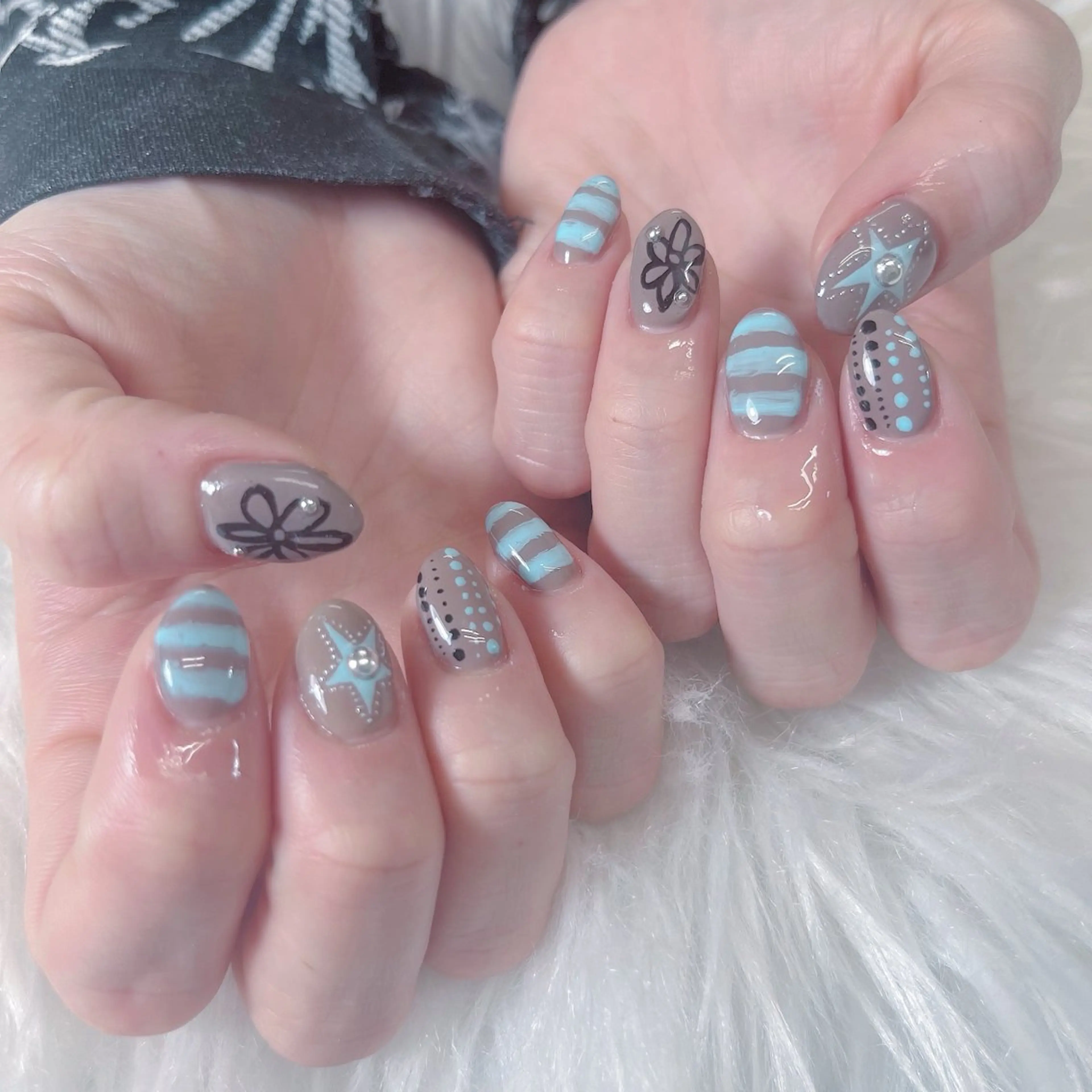 ネイル ハンドネイル Maya 🧊🫧‪のネイルデザイン