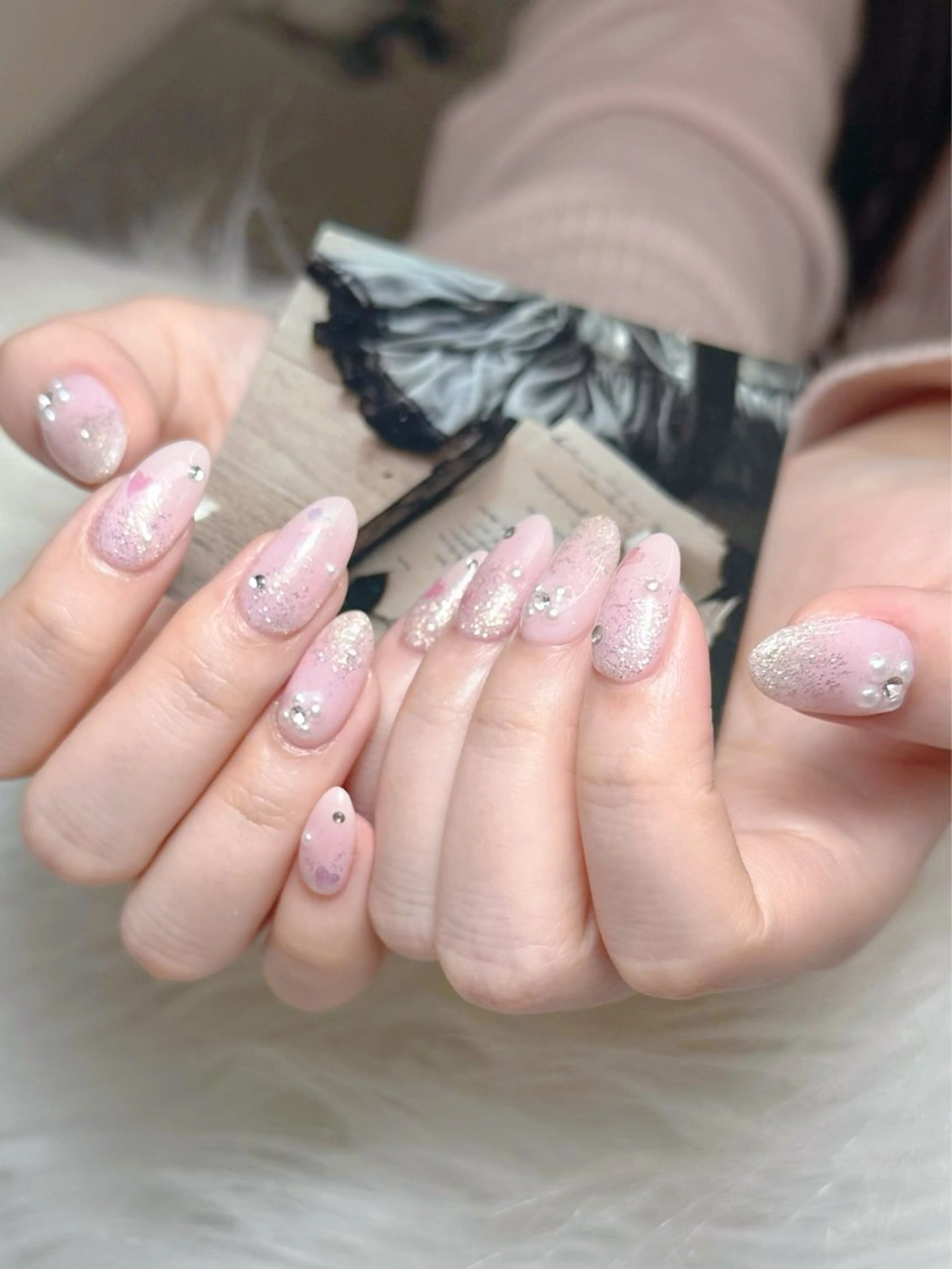 ネイル ハンドネイル グロー ネイルのネイルデザイン