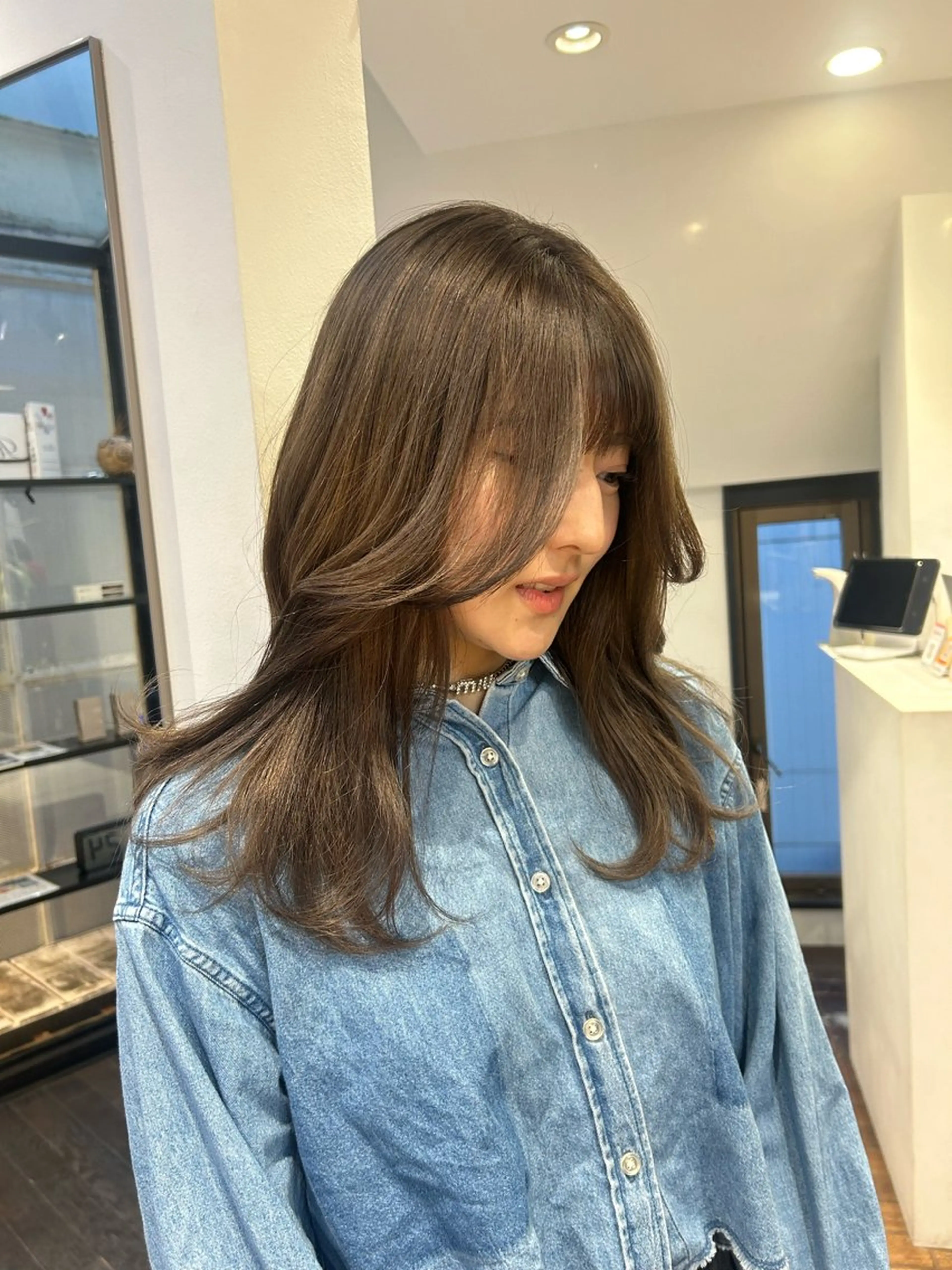 ミディアム カラー パーマ カット ヘアカラー レイヤー/透明感/ ブリーチなし/わかなのヘアスタイル