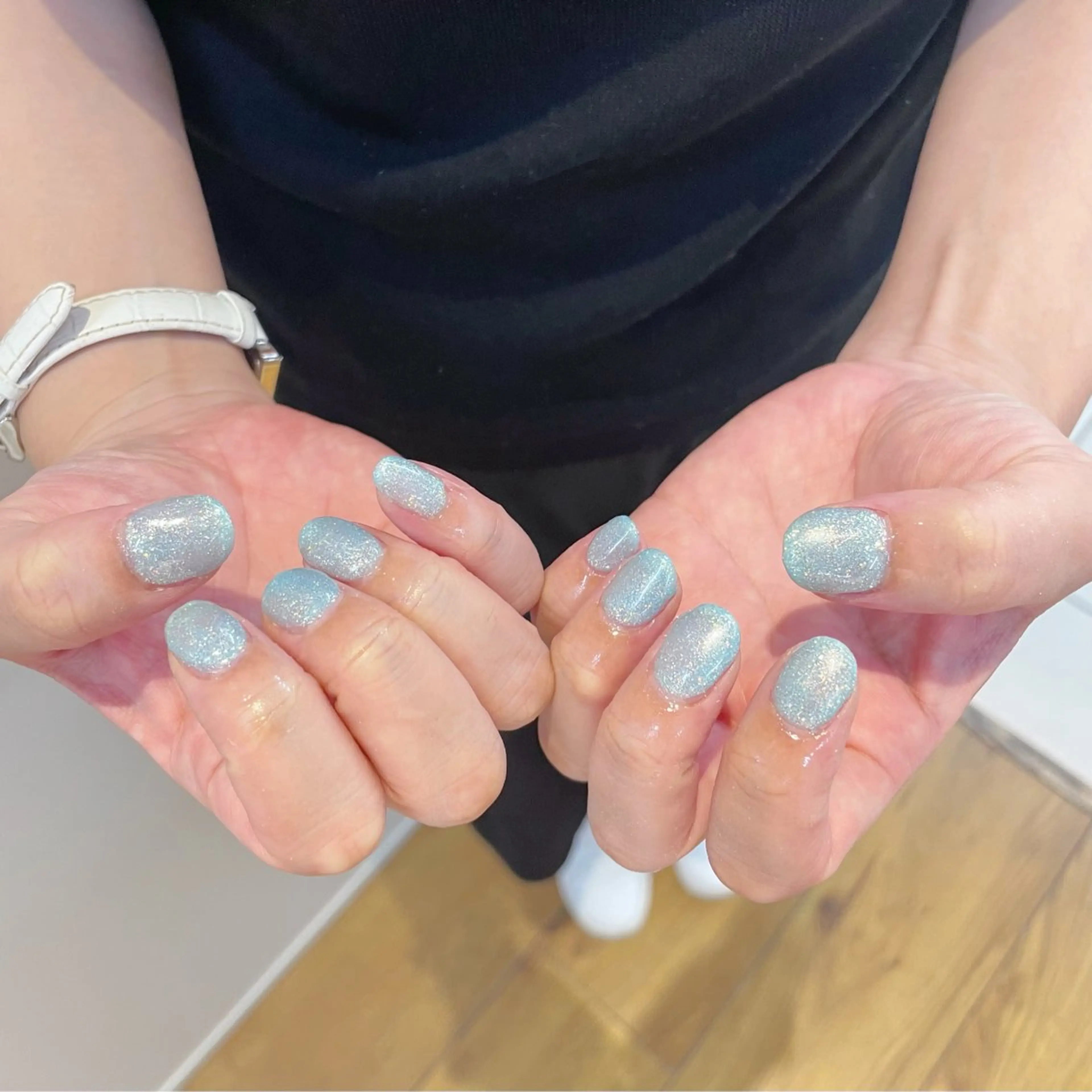ネイル ブルー キラキラネイル ワンカラーネイル hinano DEE nailのネイルデザイン