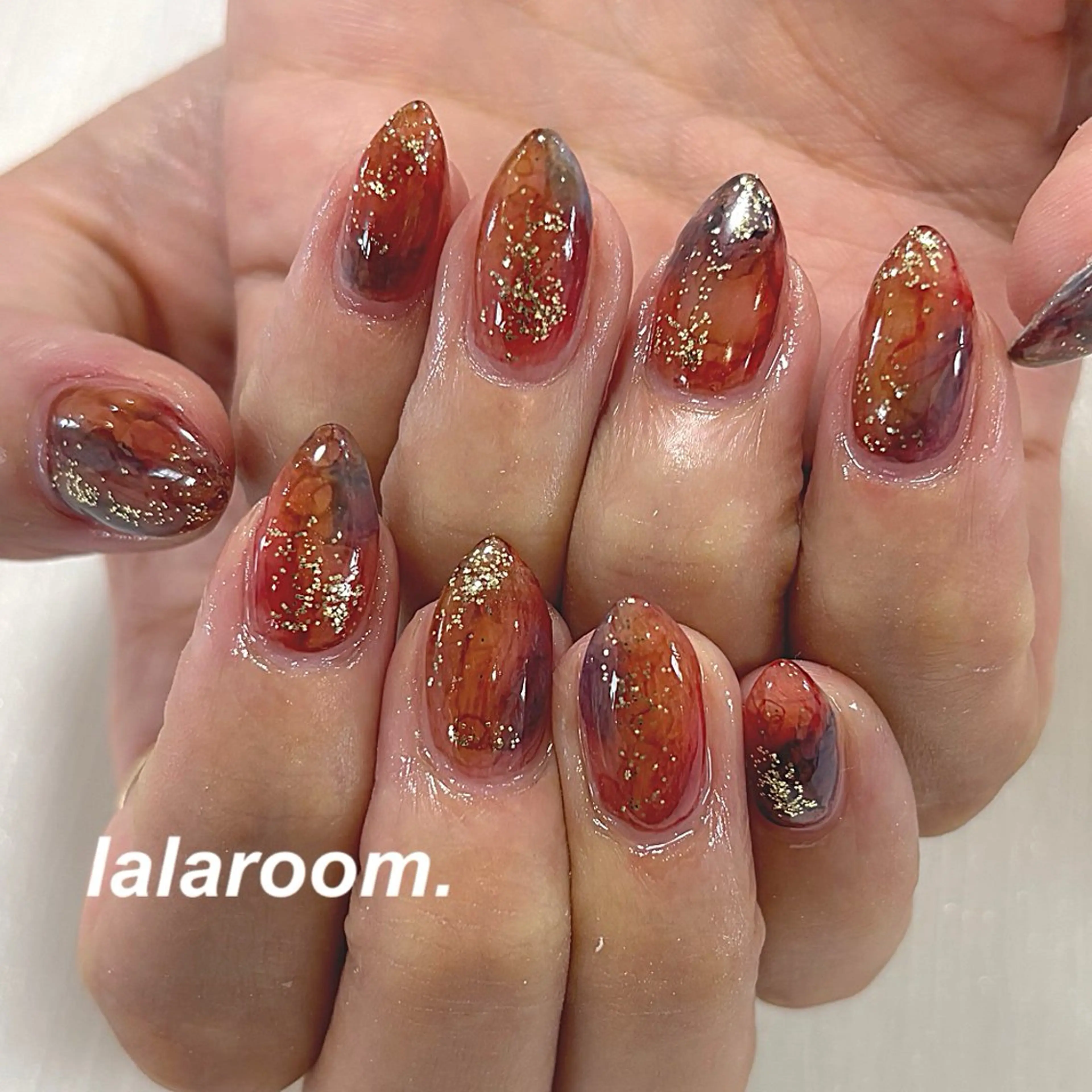 ネイル キラキラネイル マグネットネイル オフィスネイル ワンカラーネイル シンプルネイル ハンドネイル lalaroom. nailsalon航空公園店所属・lala room.のネイルデザイン