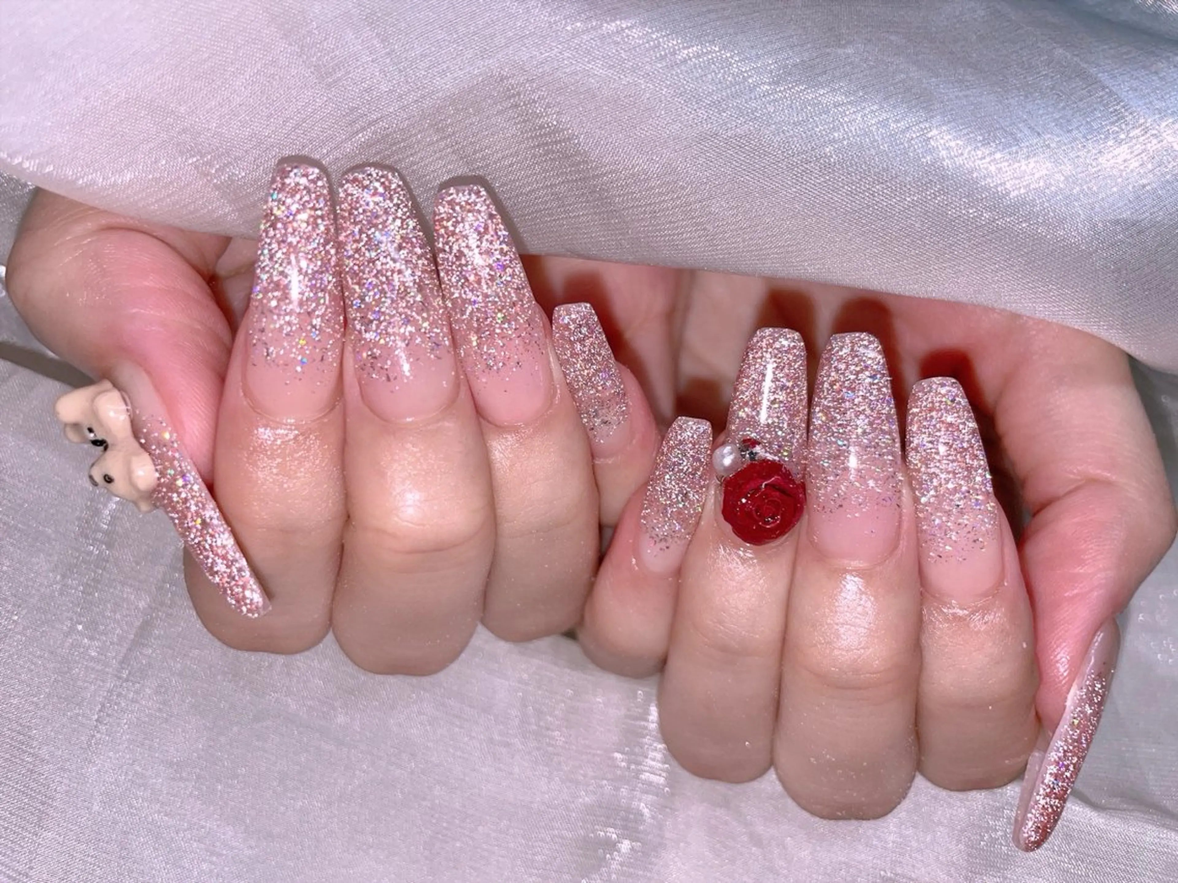 ネイル チークネイル フレンチネイル ハート 韓国ネイル マグネットネイル ハンドネイル リン リンのネイルデザイン