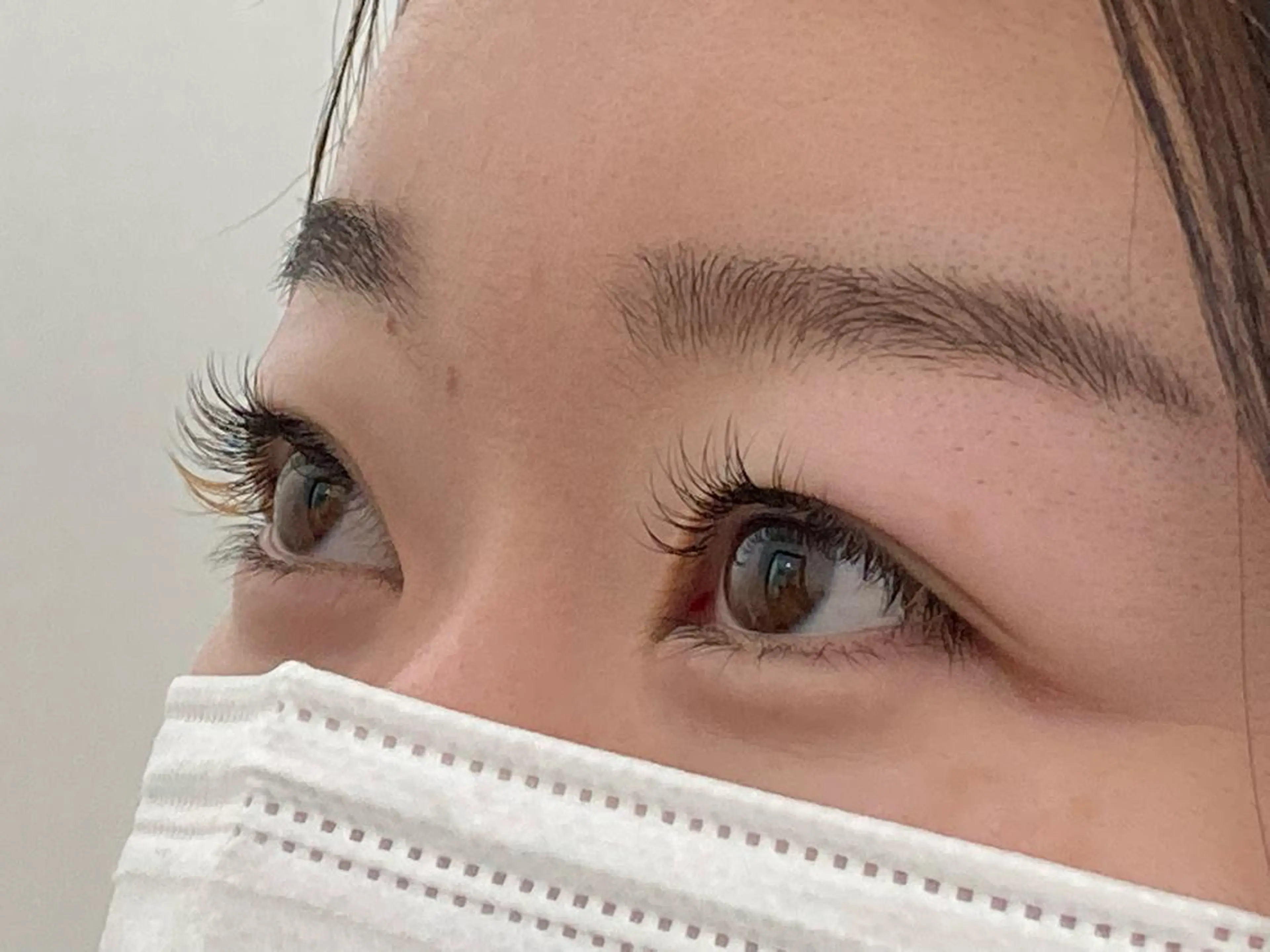 ［オフ込み］ポイントカラーエクステ　両目80本＋カラー20本 計100本の写真