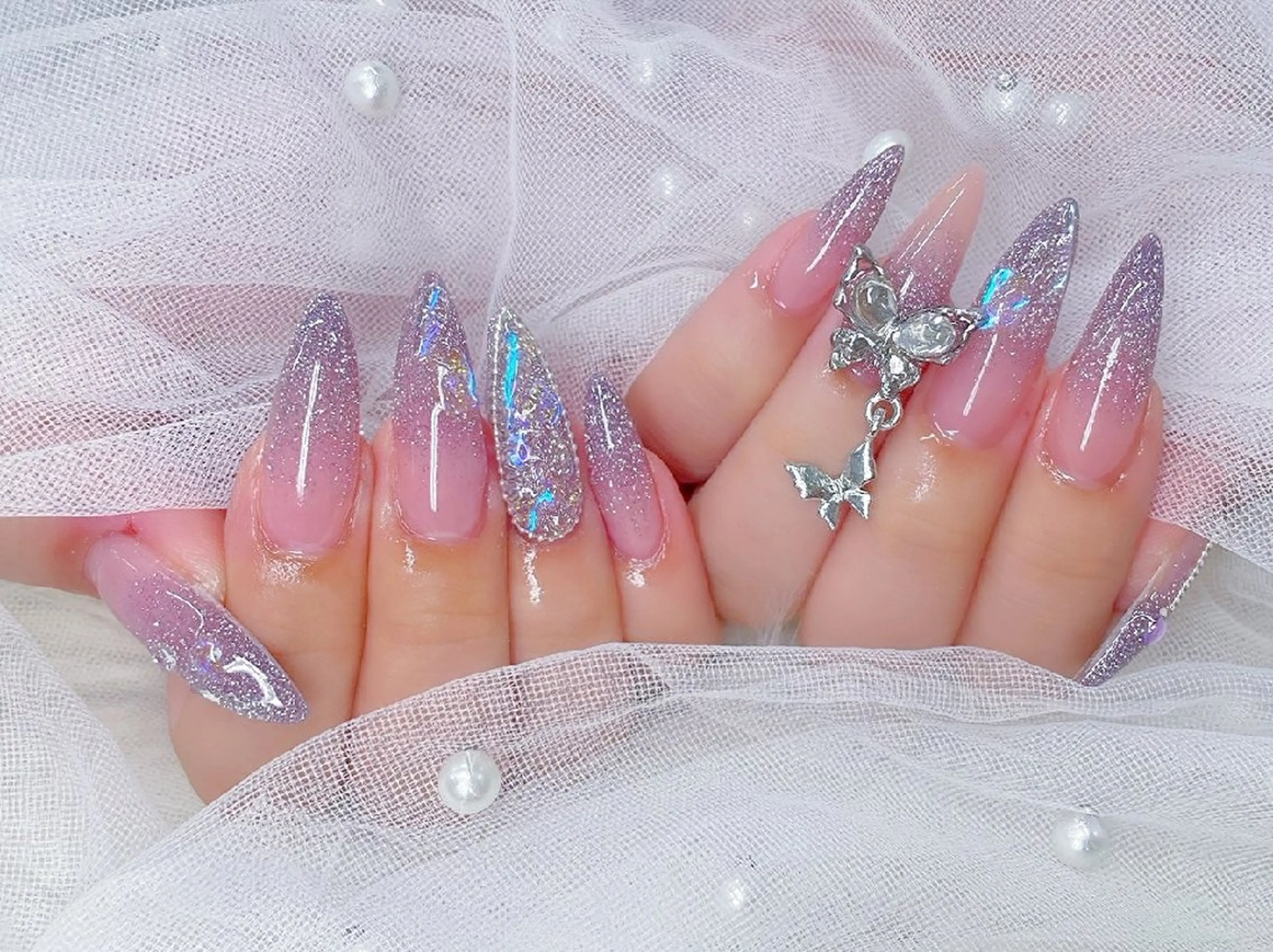 ネイル フラッシュネイル フレンチネイル キラキラネイル ラメ(グリッター) マグネットネイル Chouette Nailのネイルデザイン