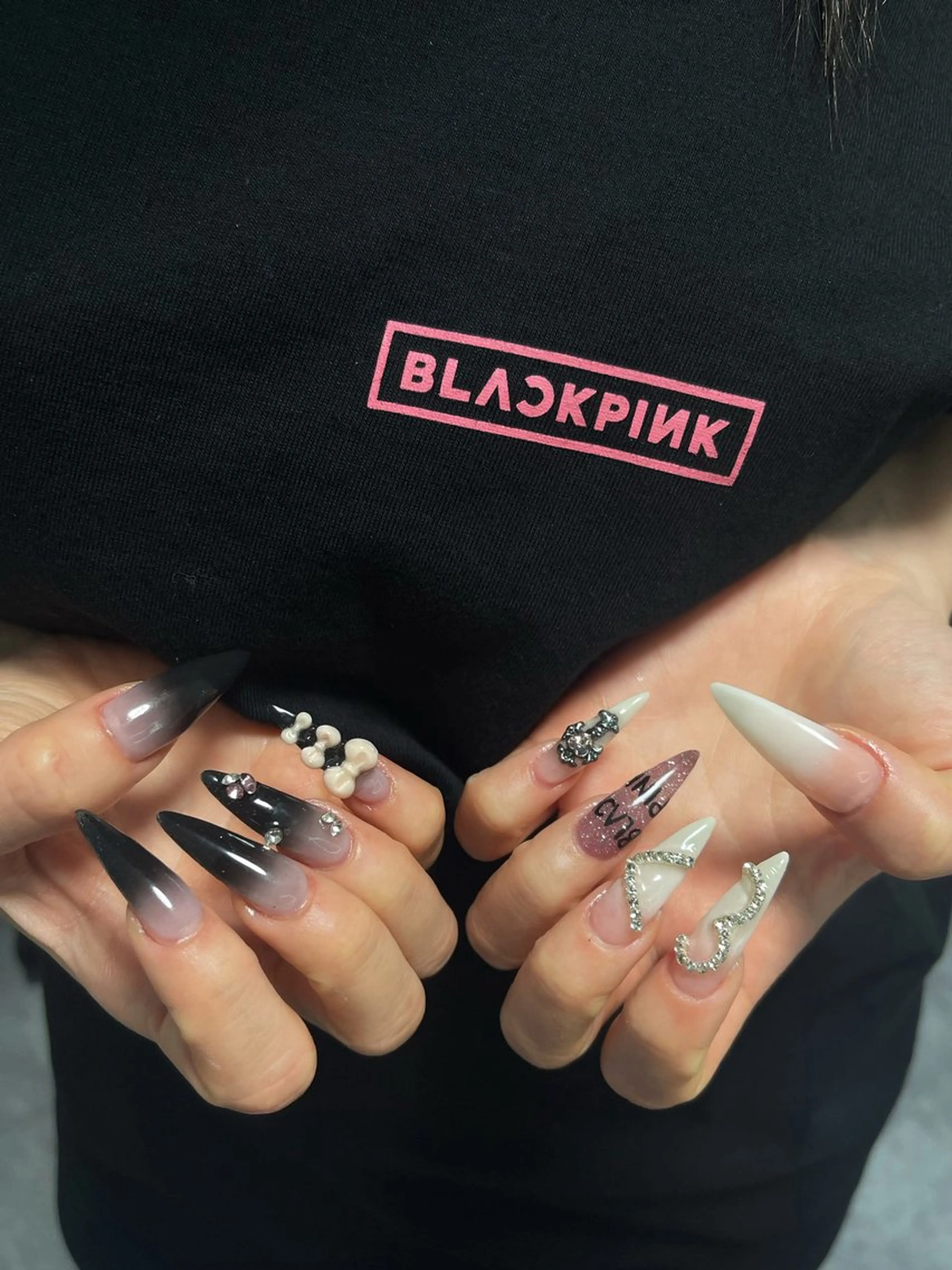 ネイル オーロラネイル クリアネイル 成人式 フラッシュネイル ジェルネイル ハンドネイル Amee Nail Salonのネイルデザイン