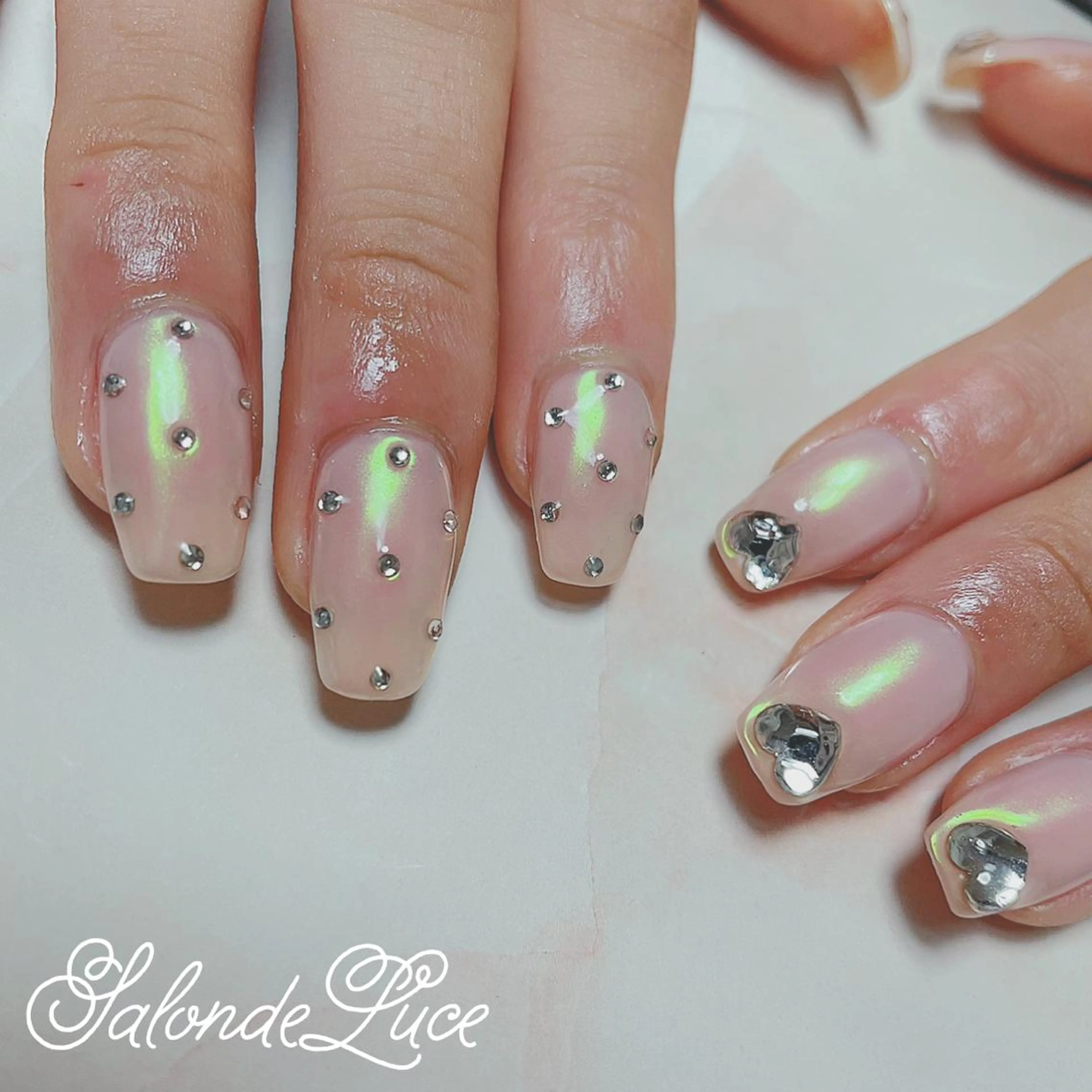 ネイル ハート ミラーネイル Salon de Luceのネイルデザイン