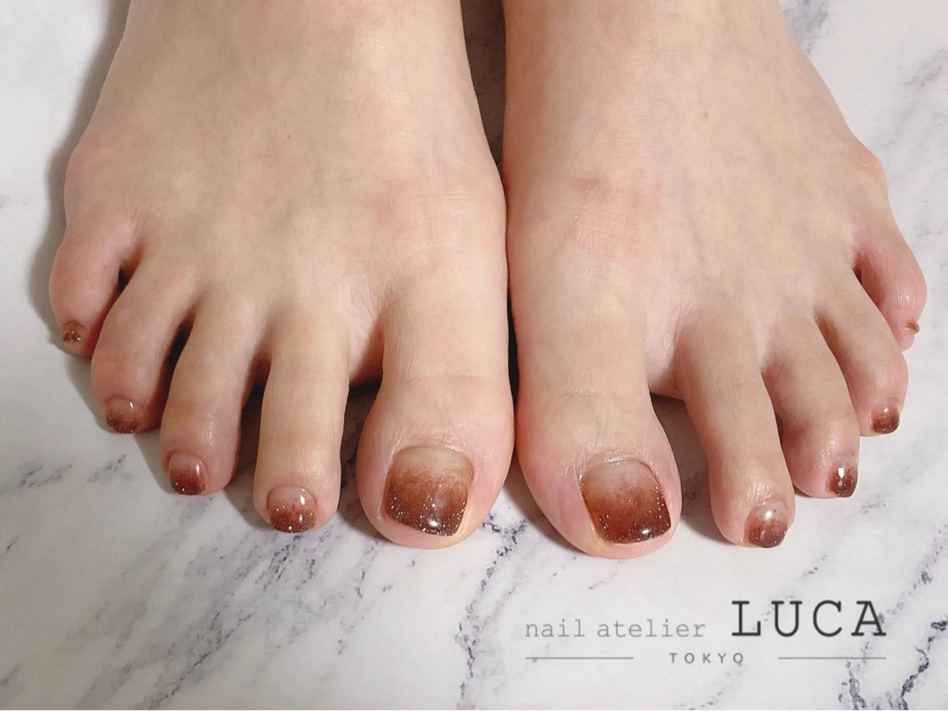 ネイル ブラウン フレンチネイル ジェルネイル グラデーション ラメ(グリッター) ネイルアトリエルカ 米原のネイルデザイン
