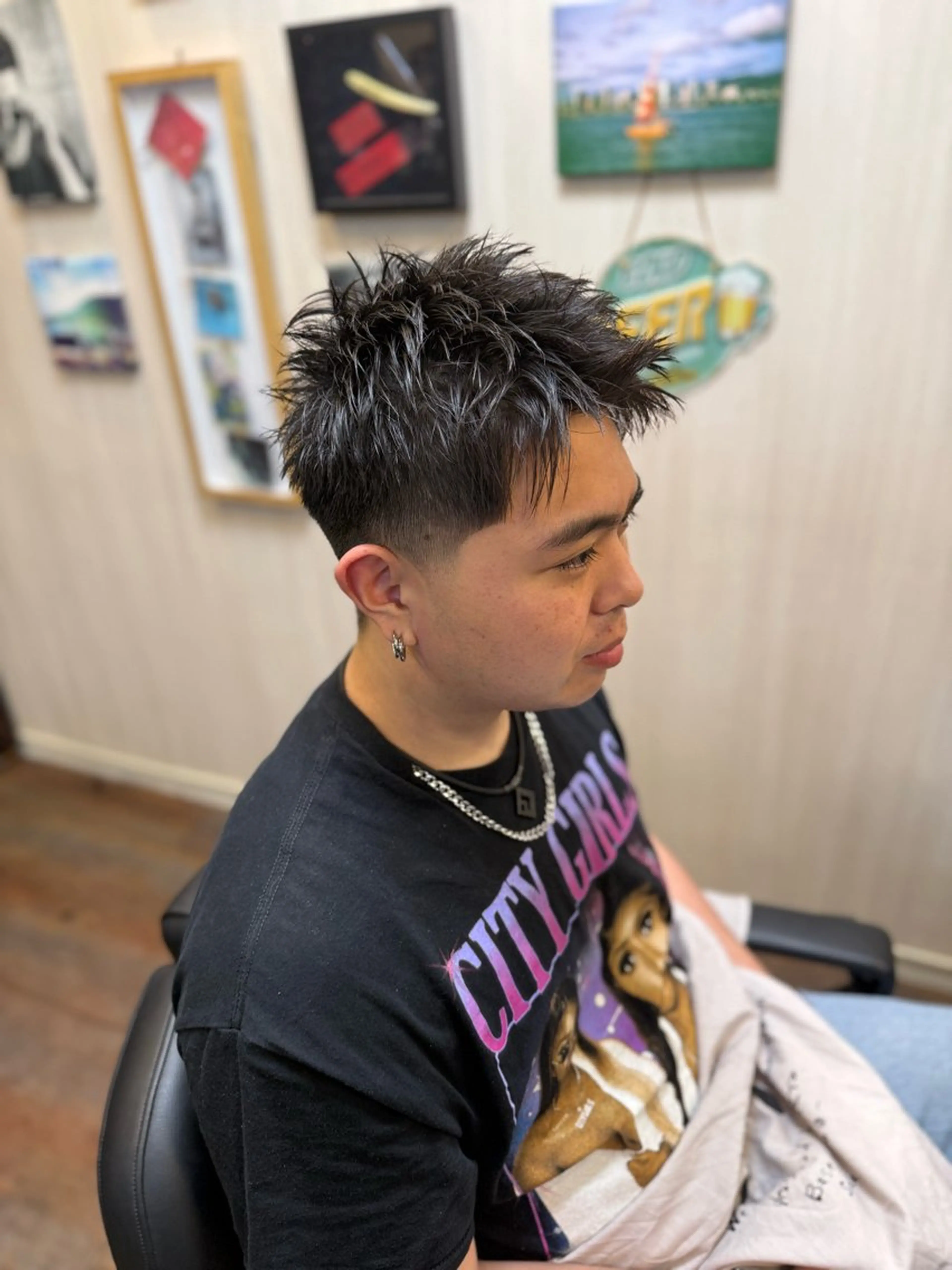 ショート メンズ アップバング 刈り上げ ヘアサロン髪ing所属・橋本 羽玖のヘアスタイル